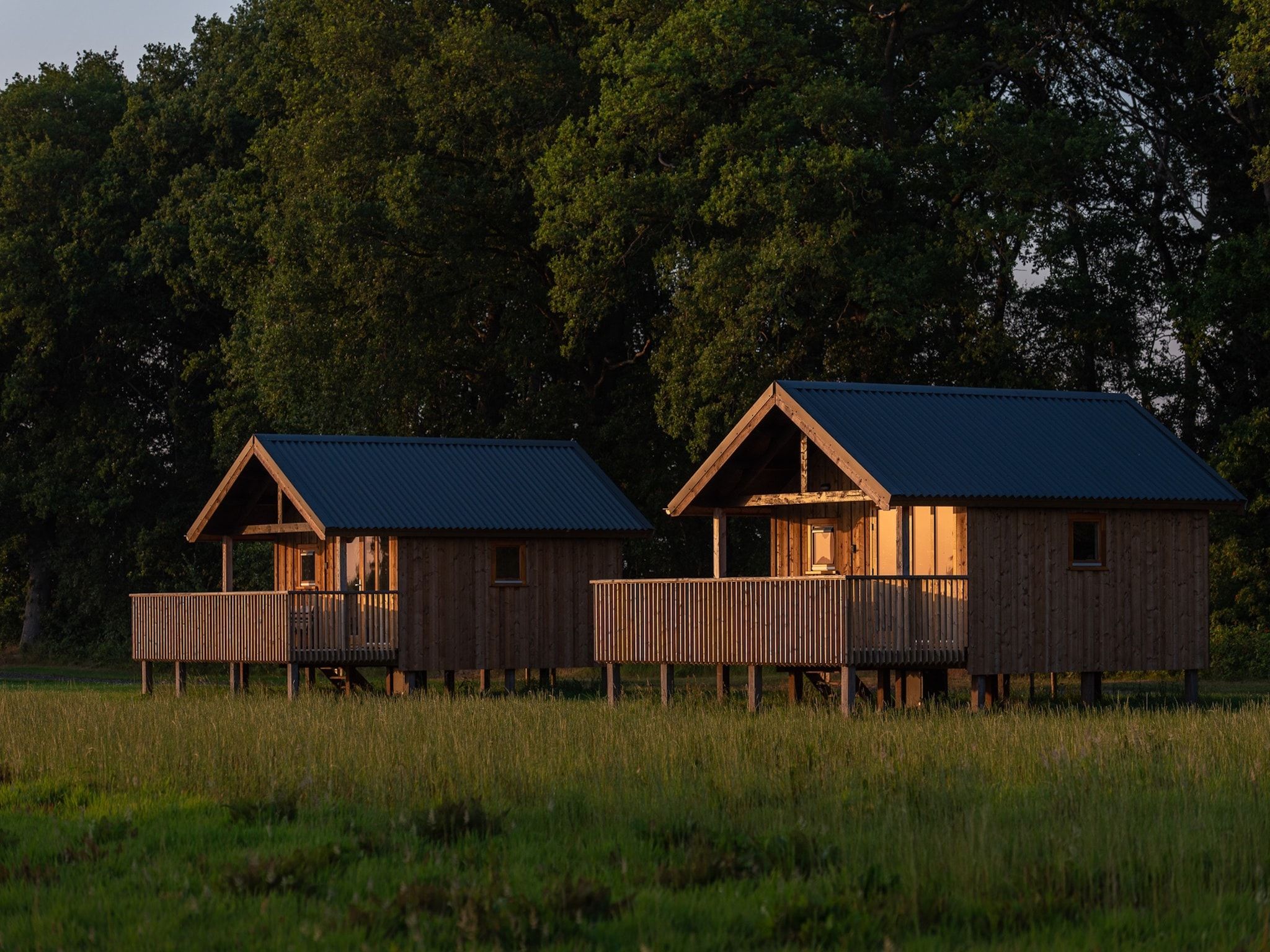 De buitenkant van Acker Lodges 1 in Ruinerwold