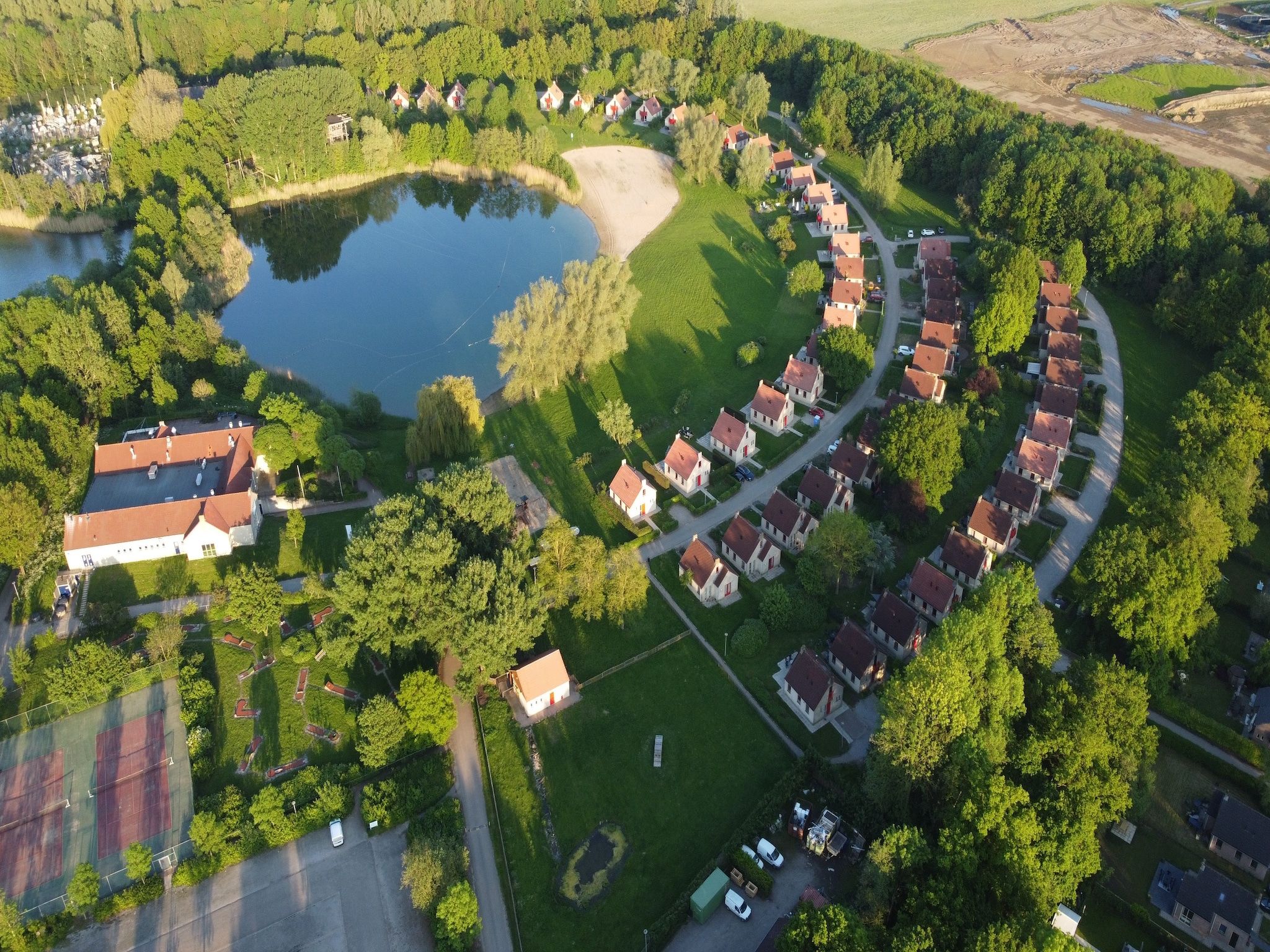 Parkfaciliteiten bij Vakantiepark 't Broeckhuys 1 in Ewijk