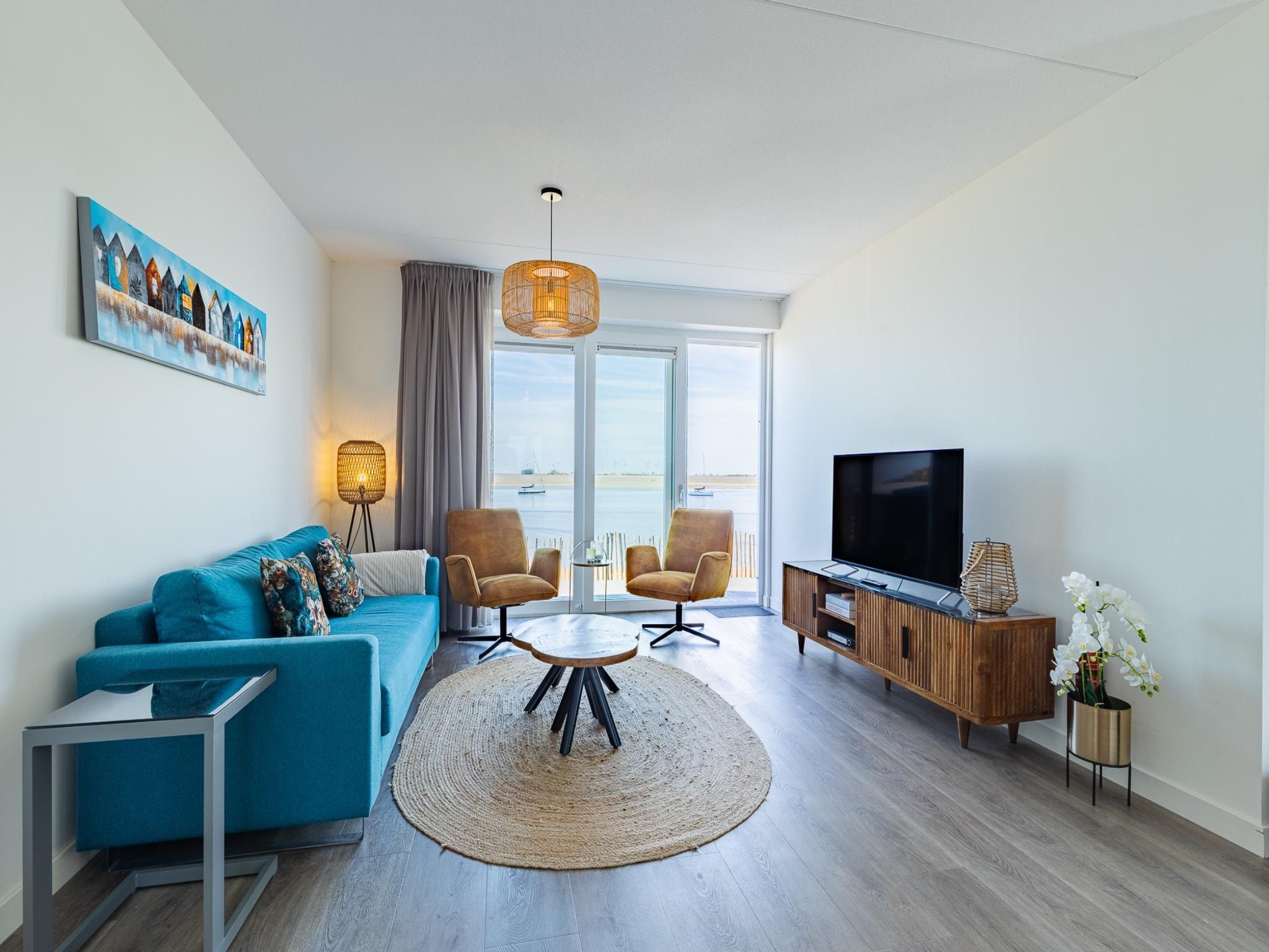 De woonkamer van Havenweg 8-14 in St. Annaland