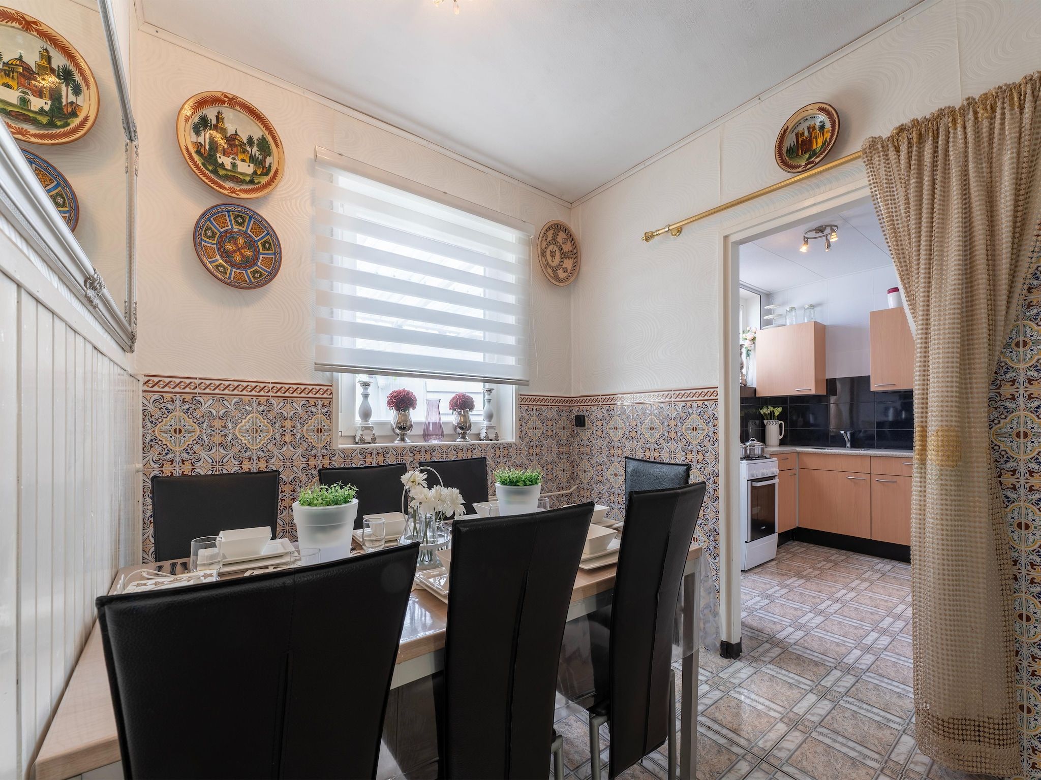 De eetkamer van Vakantiewoning Aarab in Vlissingen