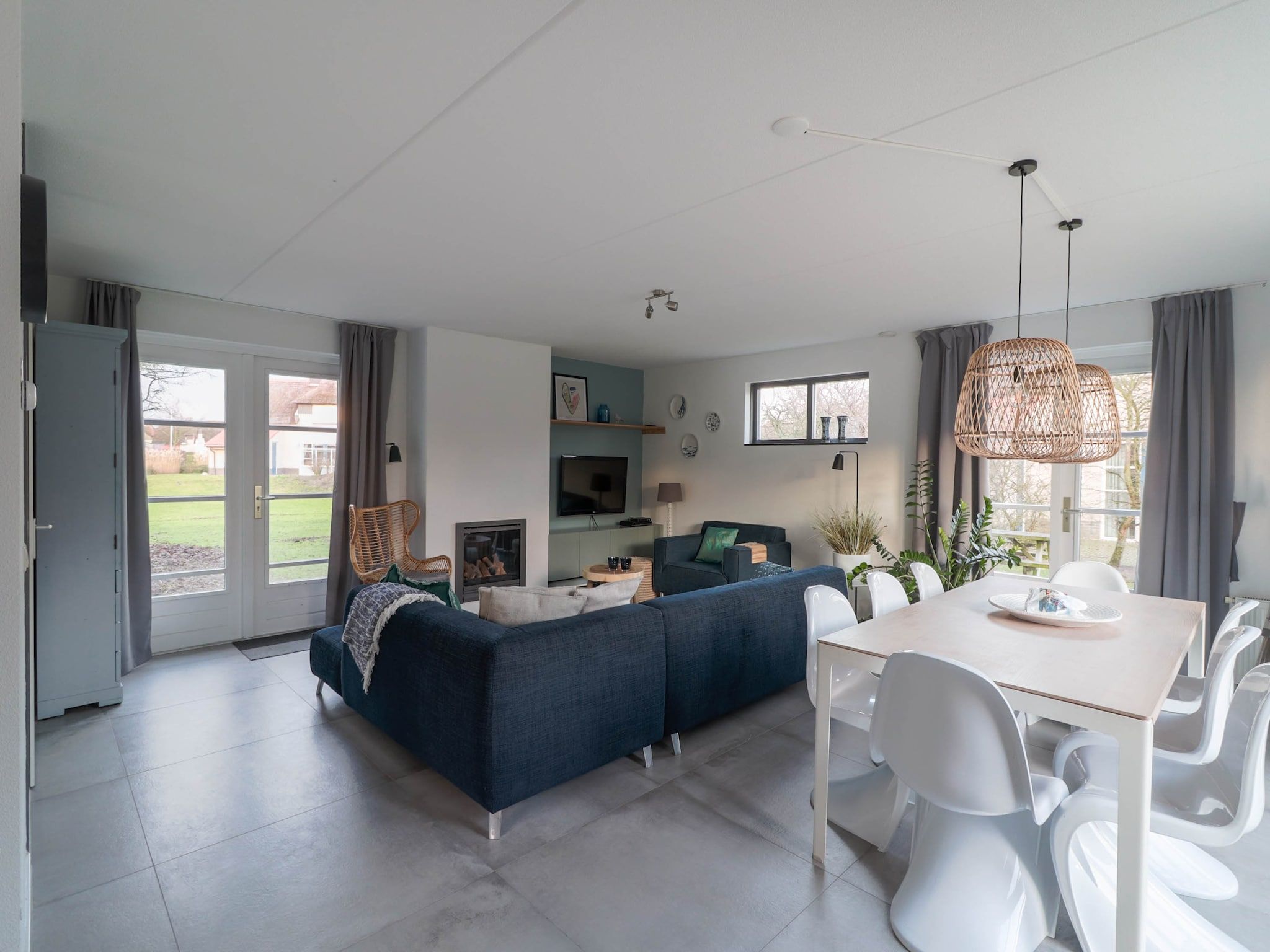 De woonkamer van Duinvilla Deluxe met Sauna - 8 personen in Makkum