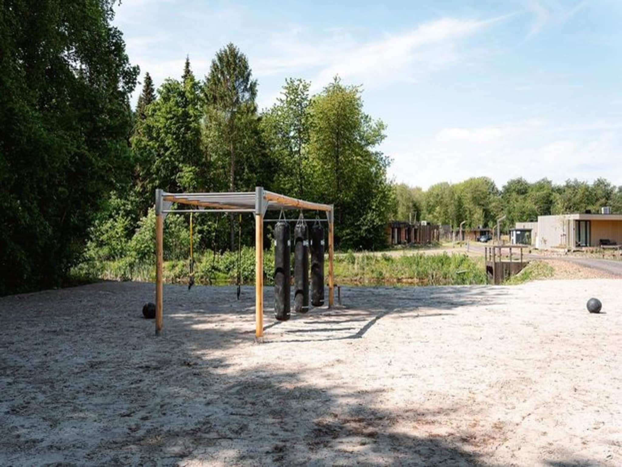 Parkfaciliteiten bij Resort de Parel 5 in Zeewolde