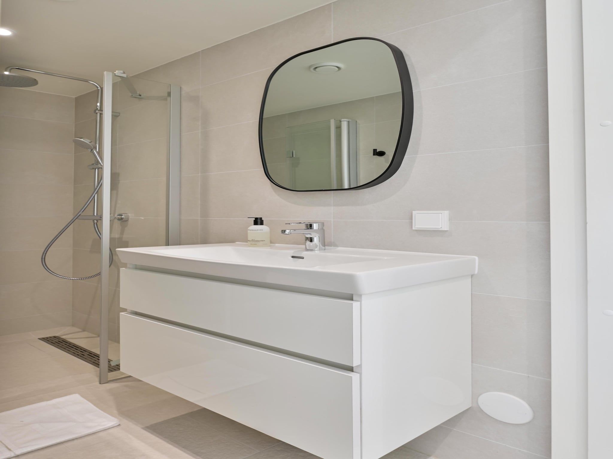 De badkamer van Resort de Parel 6 in Zeewolde