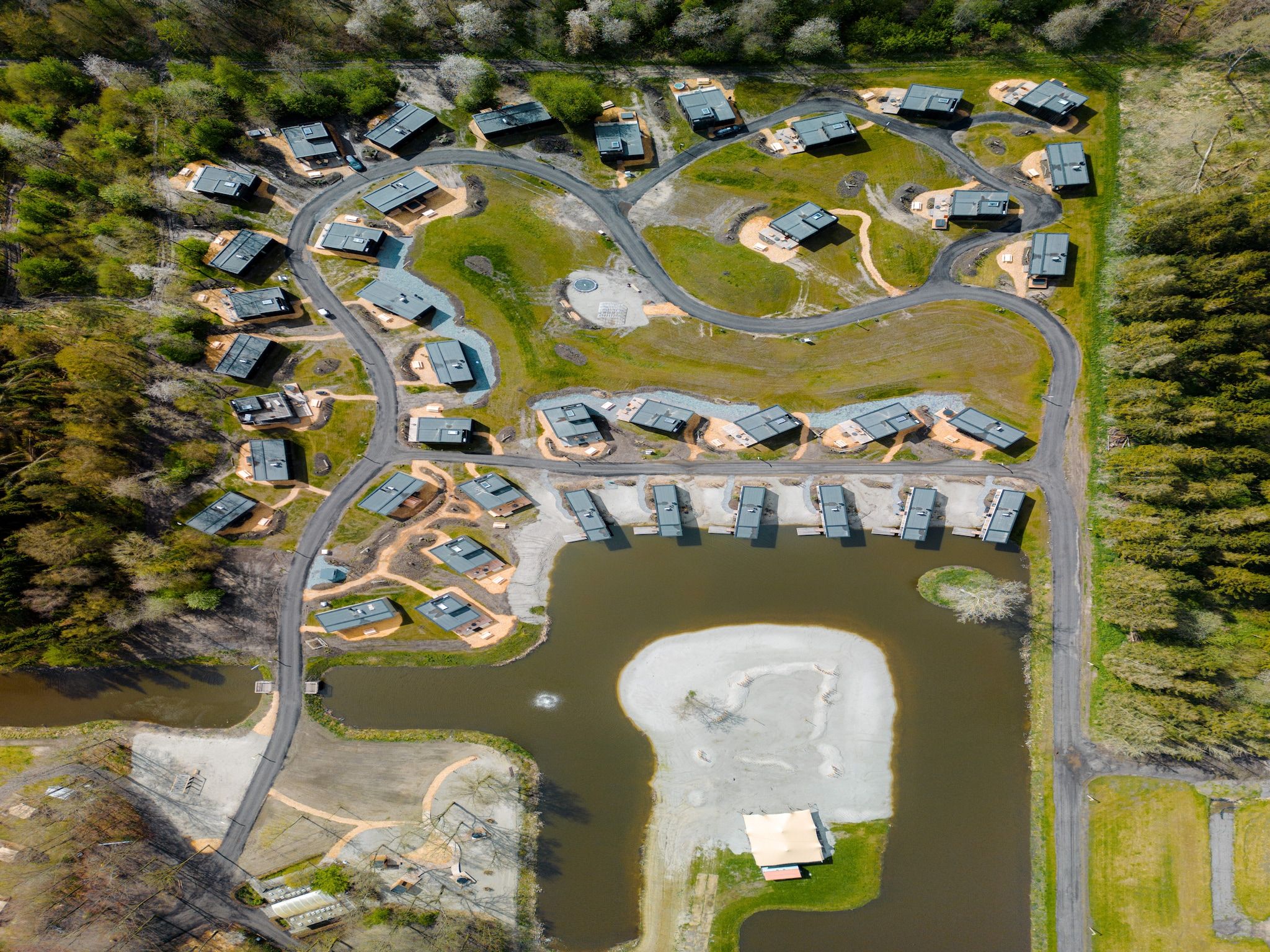 Parkfaciliteiten bij Resort de Parel 13 in Zeewolde