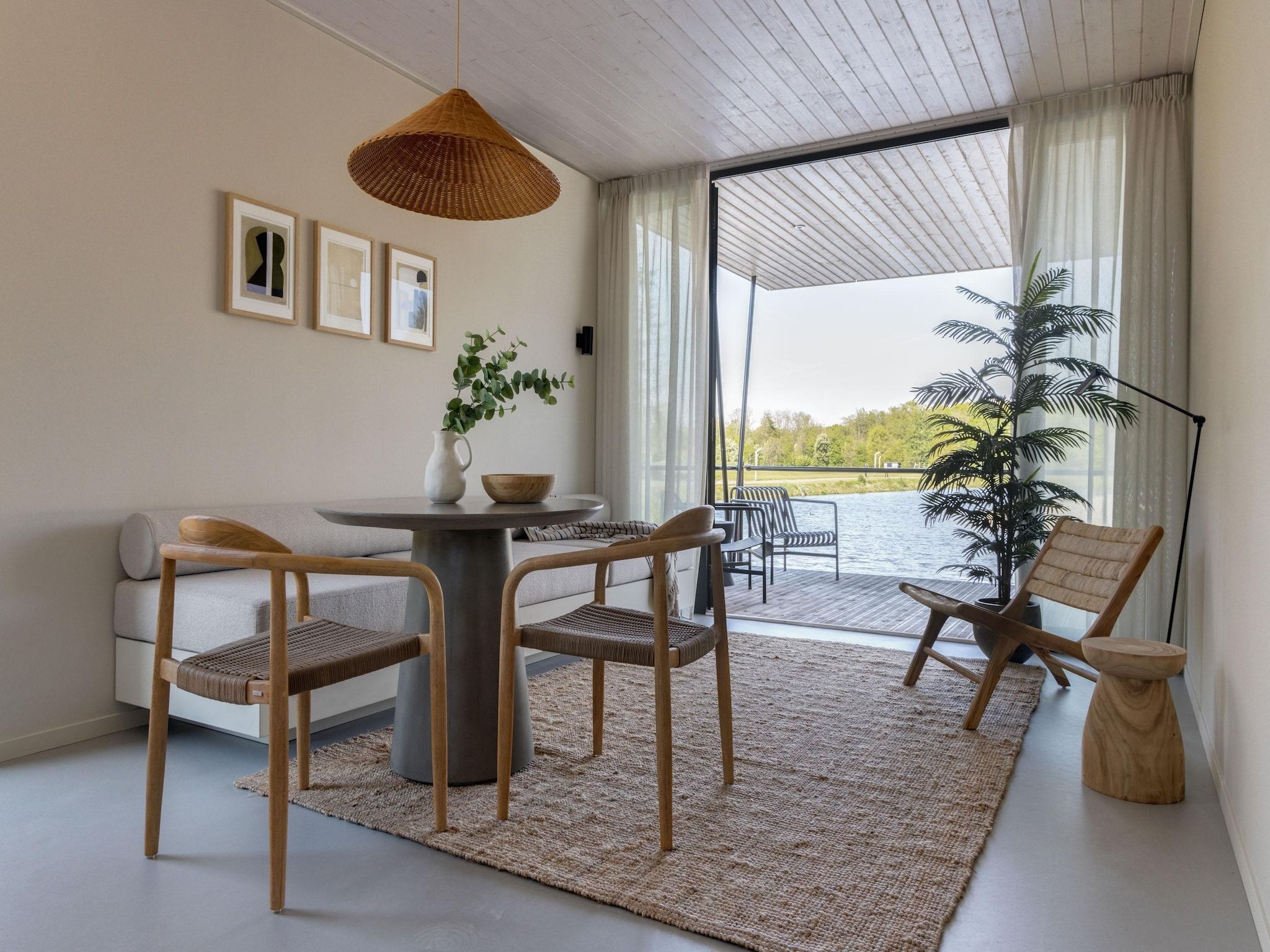 De woonkamer van Resort de Parel 15 in Zeewolde