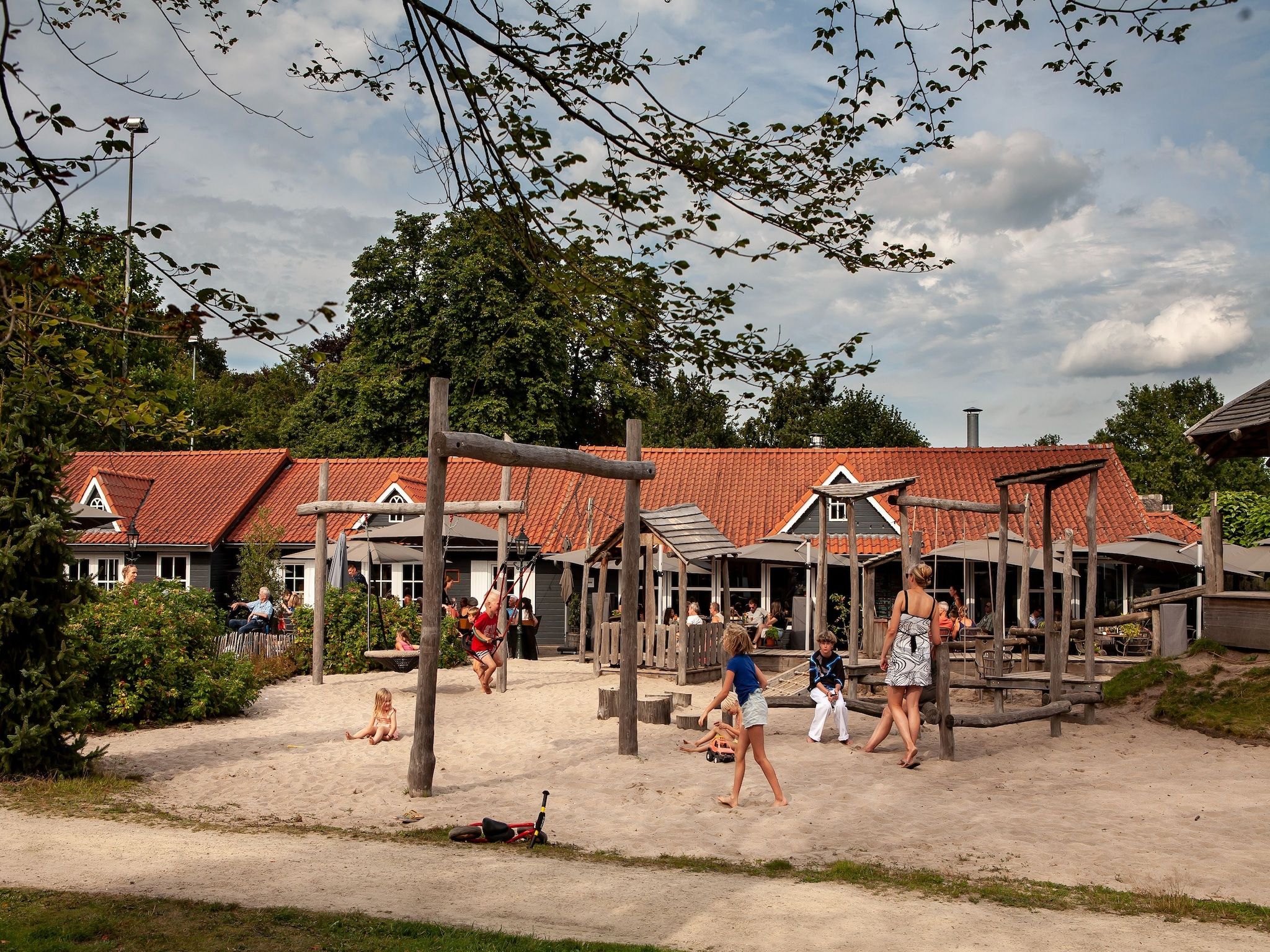 Parkfaciliteiten bij Vakantiepark Sandberghe 13 in Uden