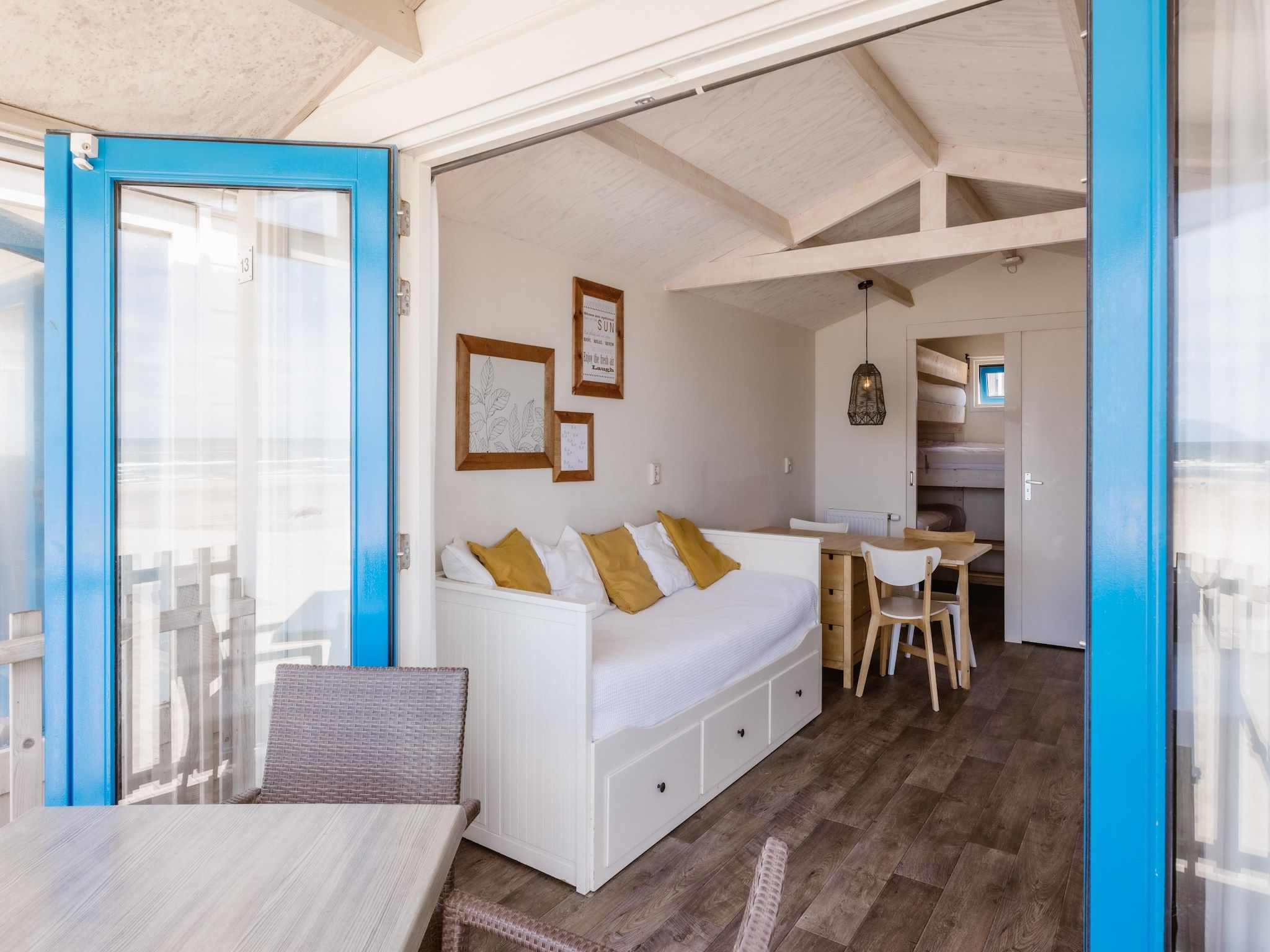 De woonkamer van Resort Beach Houses Wijk aan Zee 5 in Wijk aan Zee