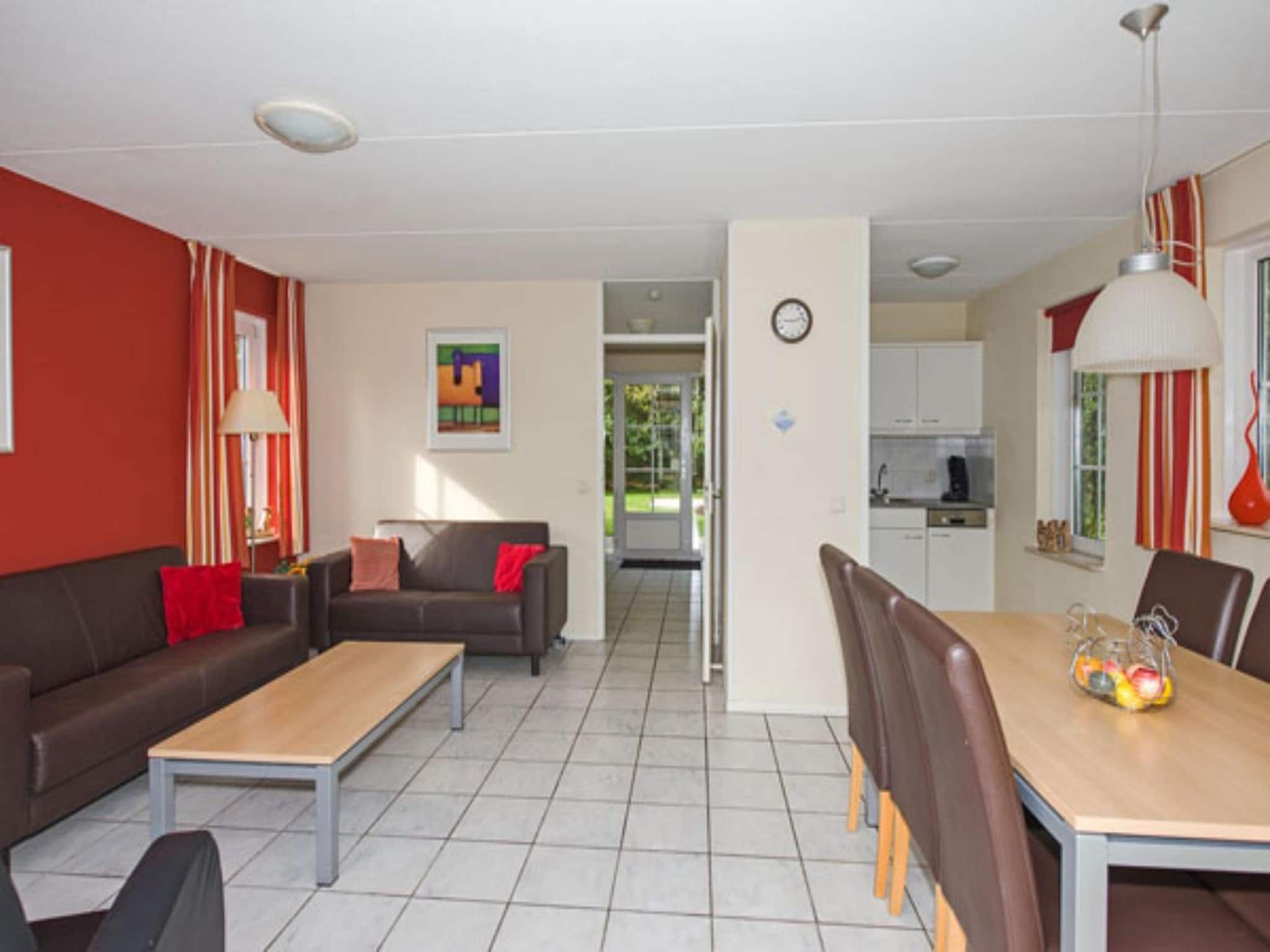 De eetkamer van Vakantiepark Hellendoorn 3 in Hellendoorn