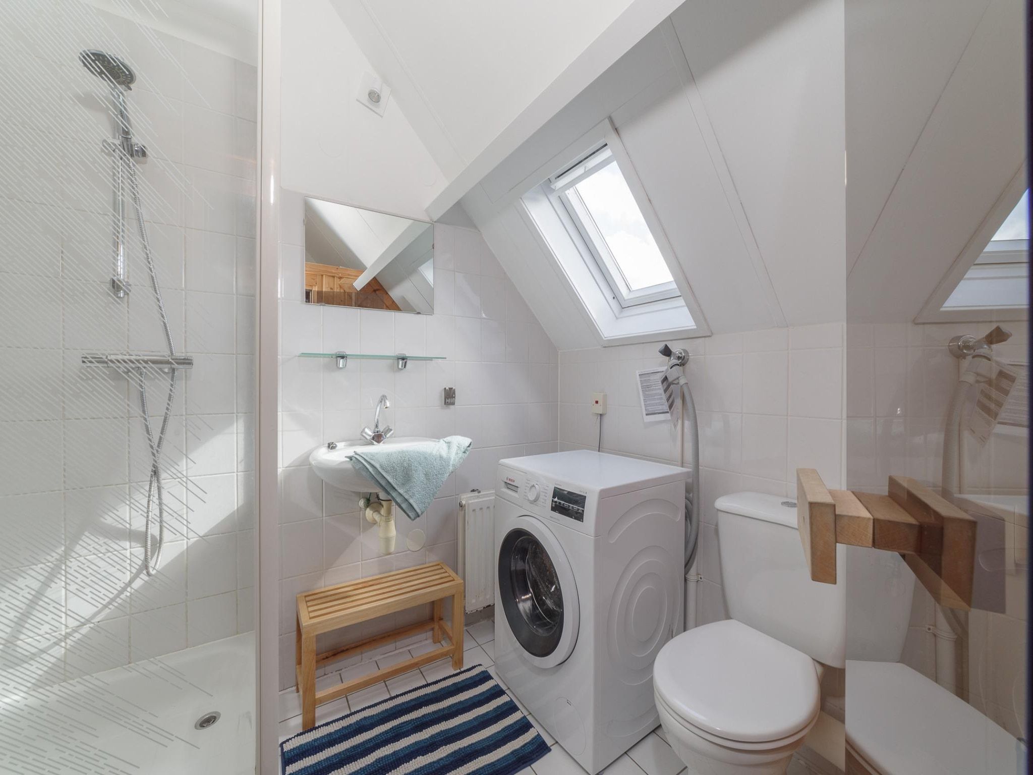 De badkamer van Villapark De Oesterbaai 5 in Wemeldinge