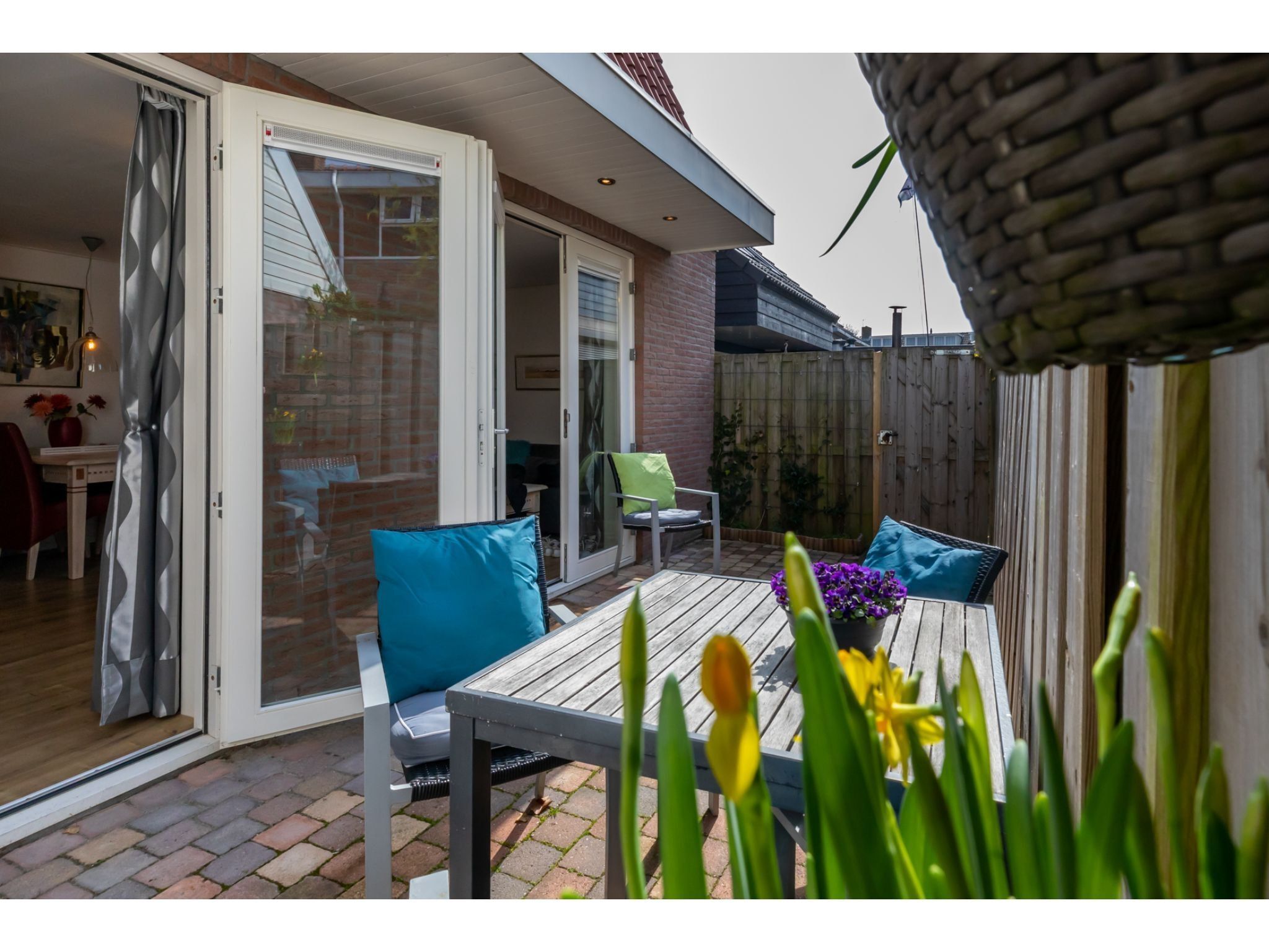 Het terras van Kanonweistraat 11a in Domburg