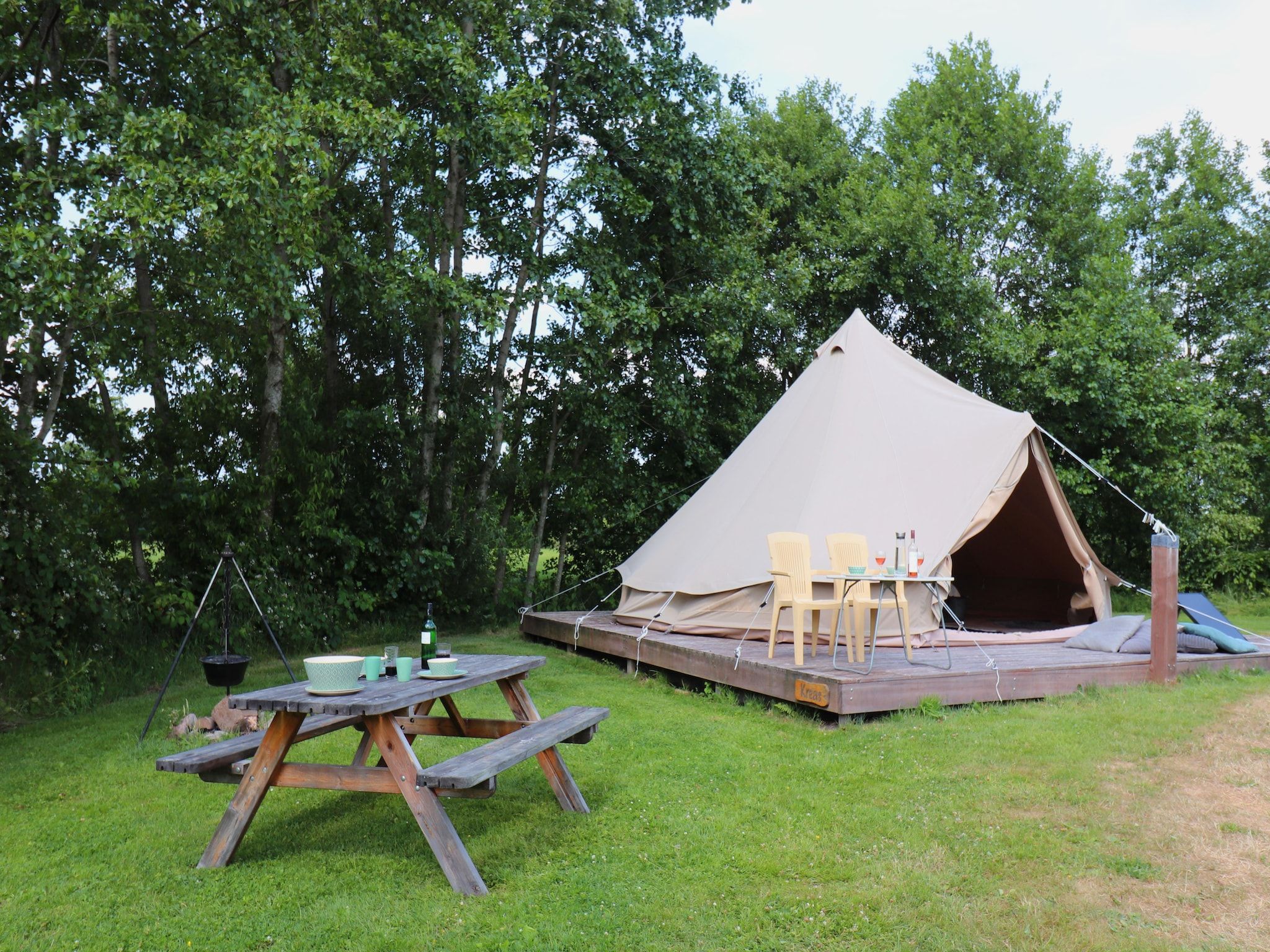 De tuin van Glamour tent 'Kreas'" in Twijzel
