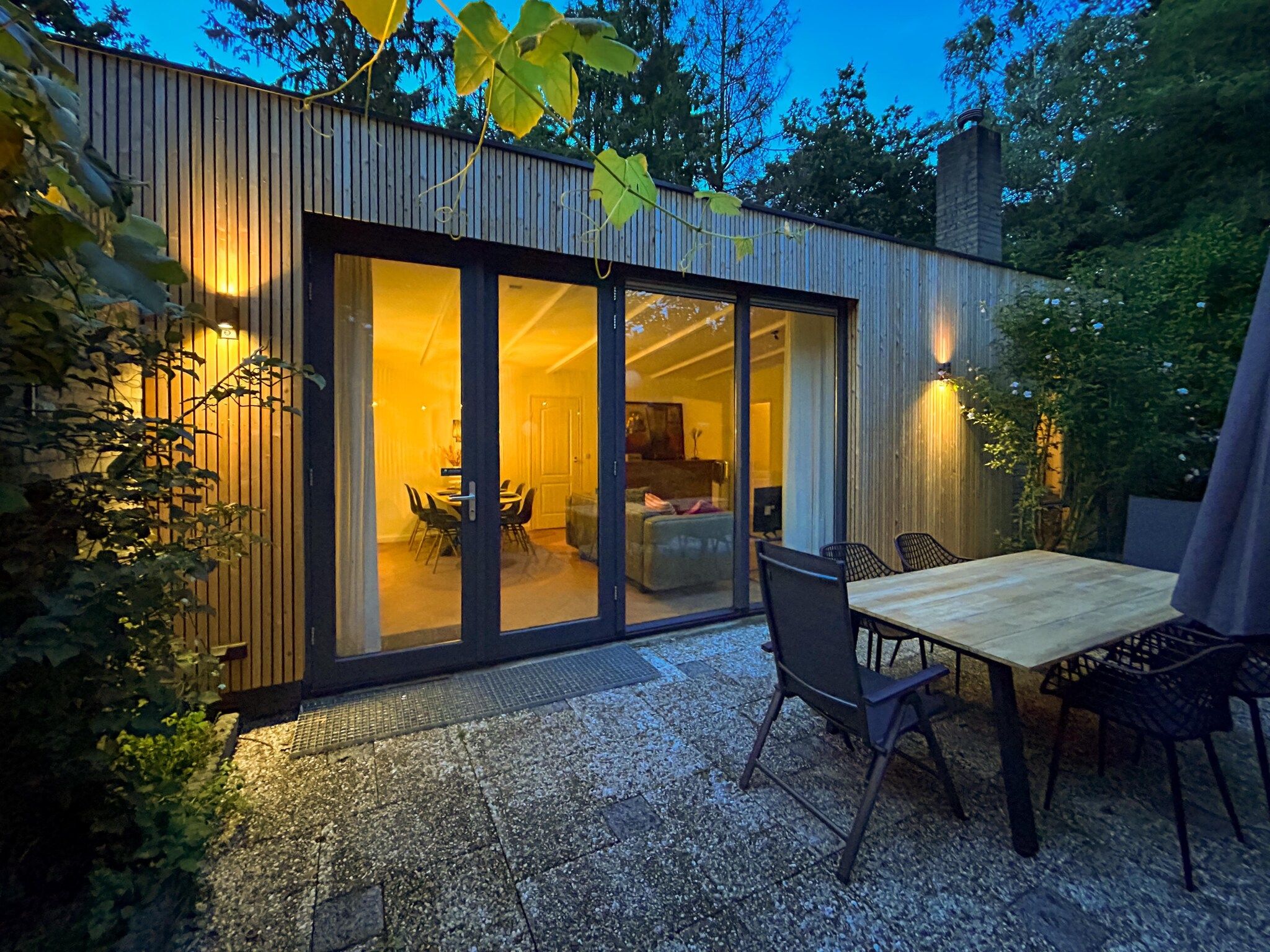 Het terras van Duo Suite wellness in Zelhem