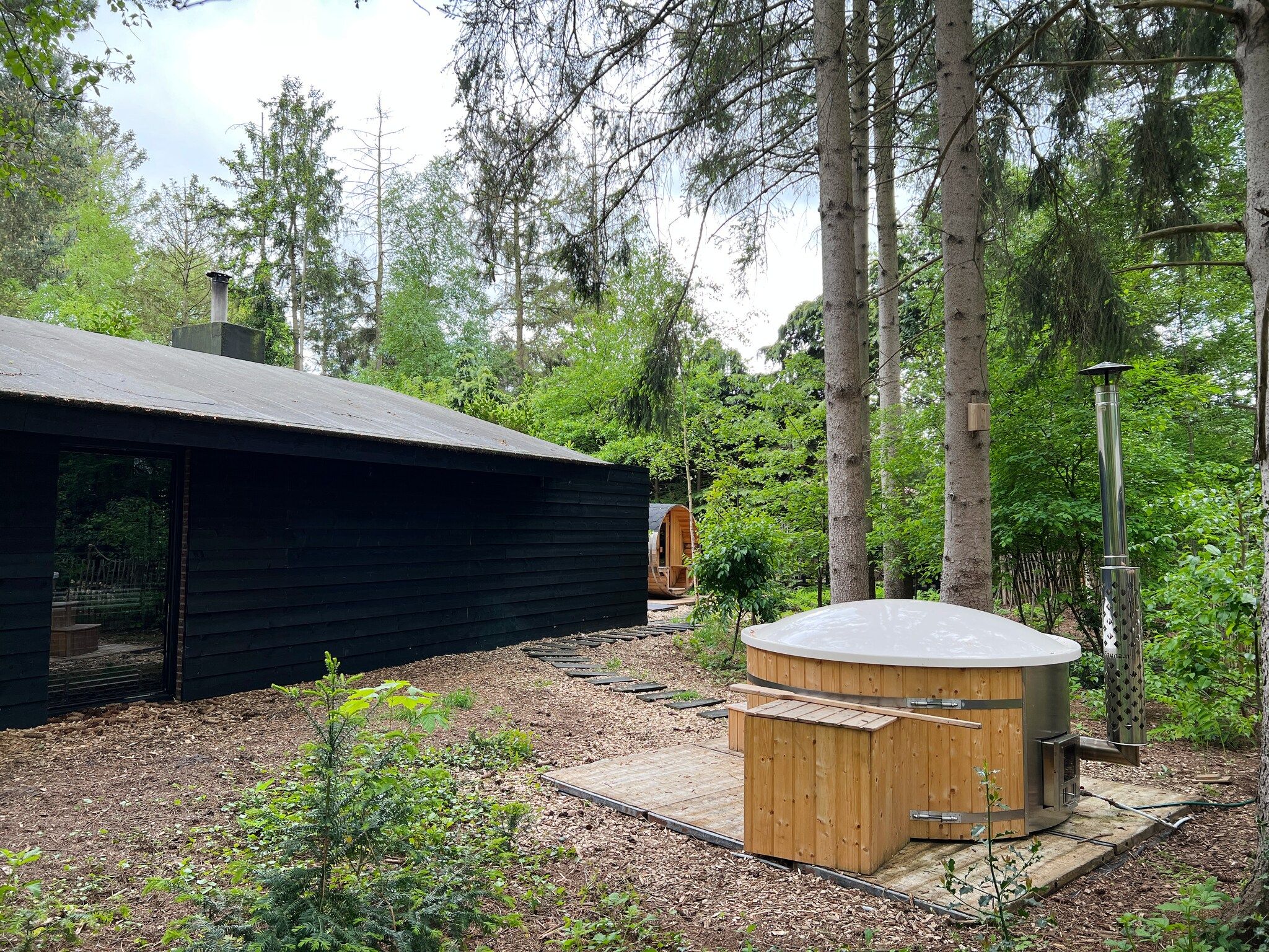 De buitenkant van Dutch Cabin Houses C65 in Rheezerveen