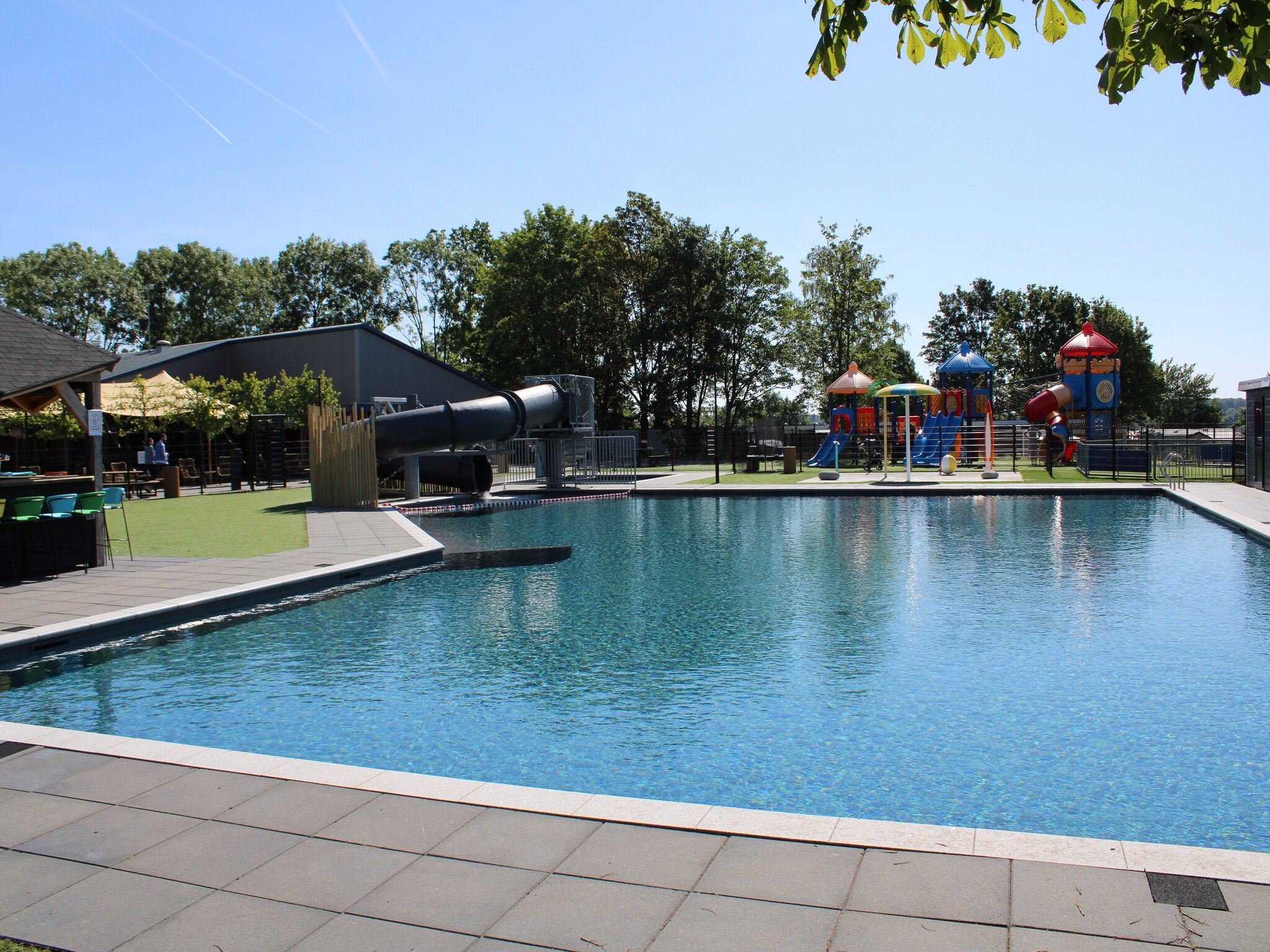 Parkfaciliteiten bij Recreatiepark Rhederlaagse Meren 19 in Lathum