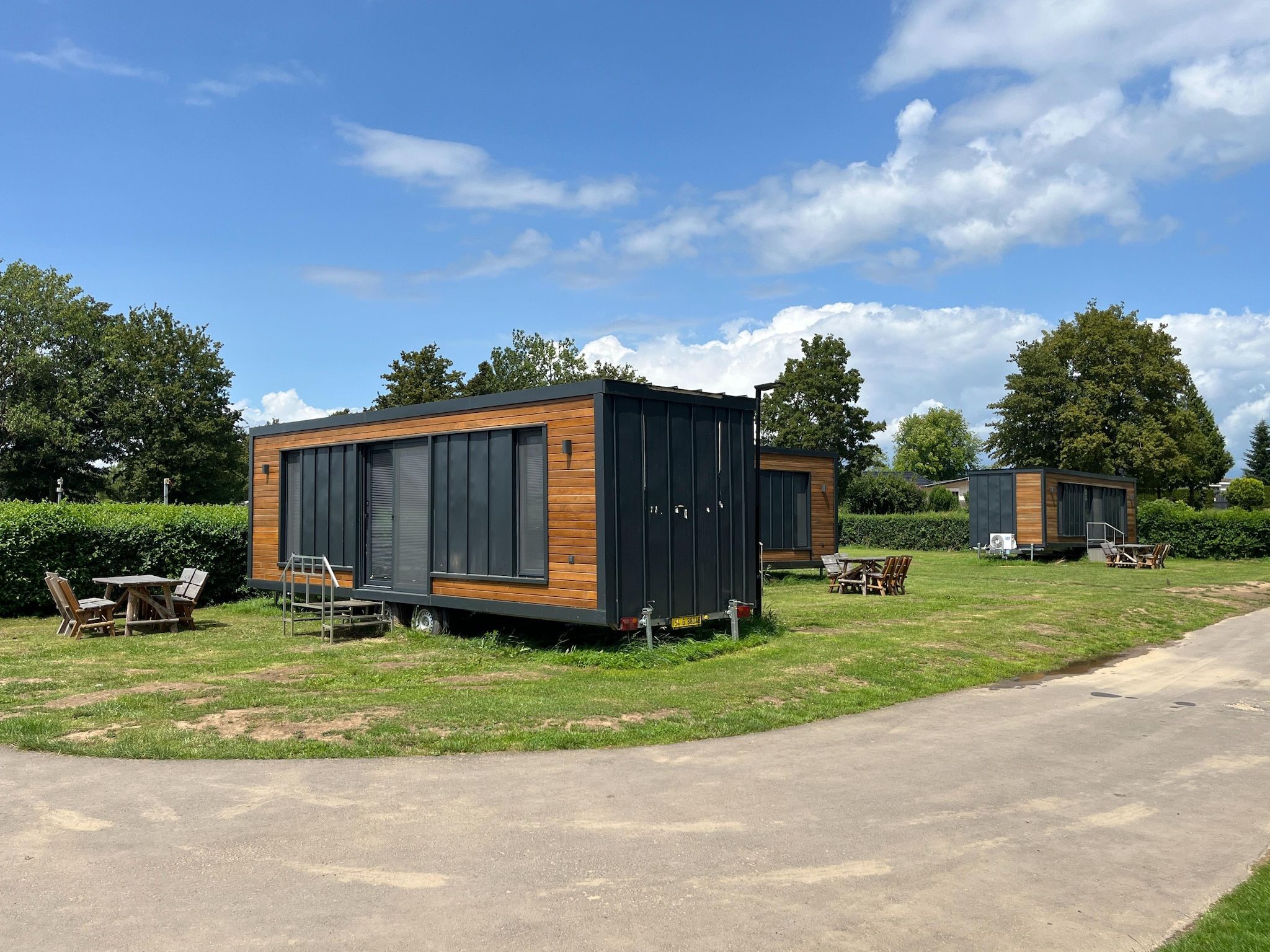 De buitenkant van Recreatiepark Rhederlaagse Meren 19 in Lathum