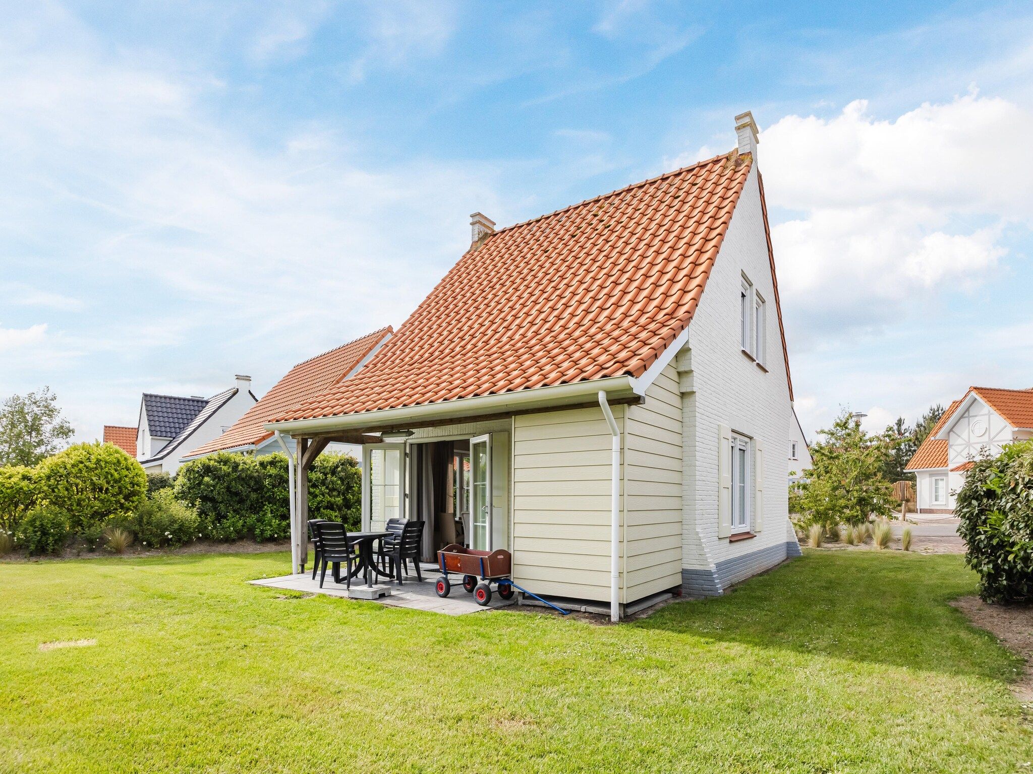 Het terras van Noordzee Residence Cadzand-Bad 29 in Cadzand-Bad