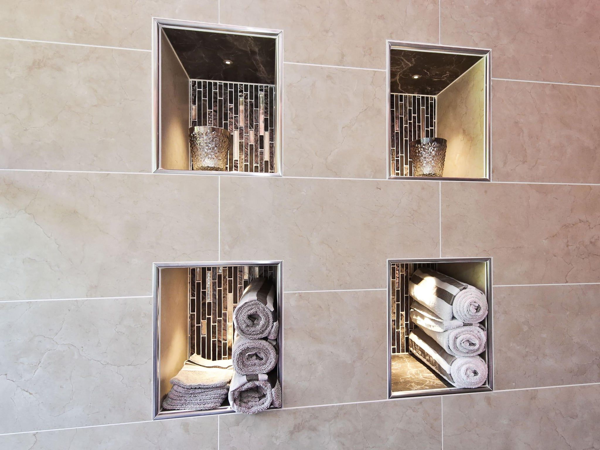 De badkamer van Karakteristiek landhuis met sauna in Noord-Holland