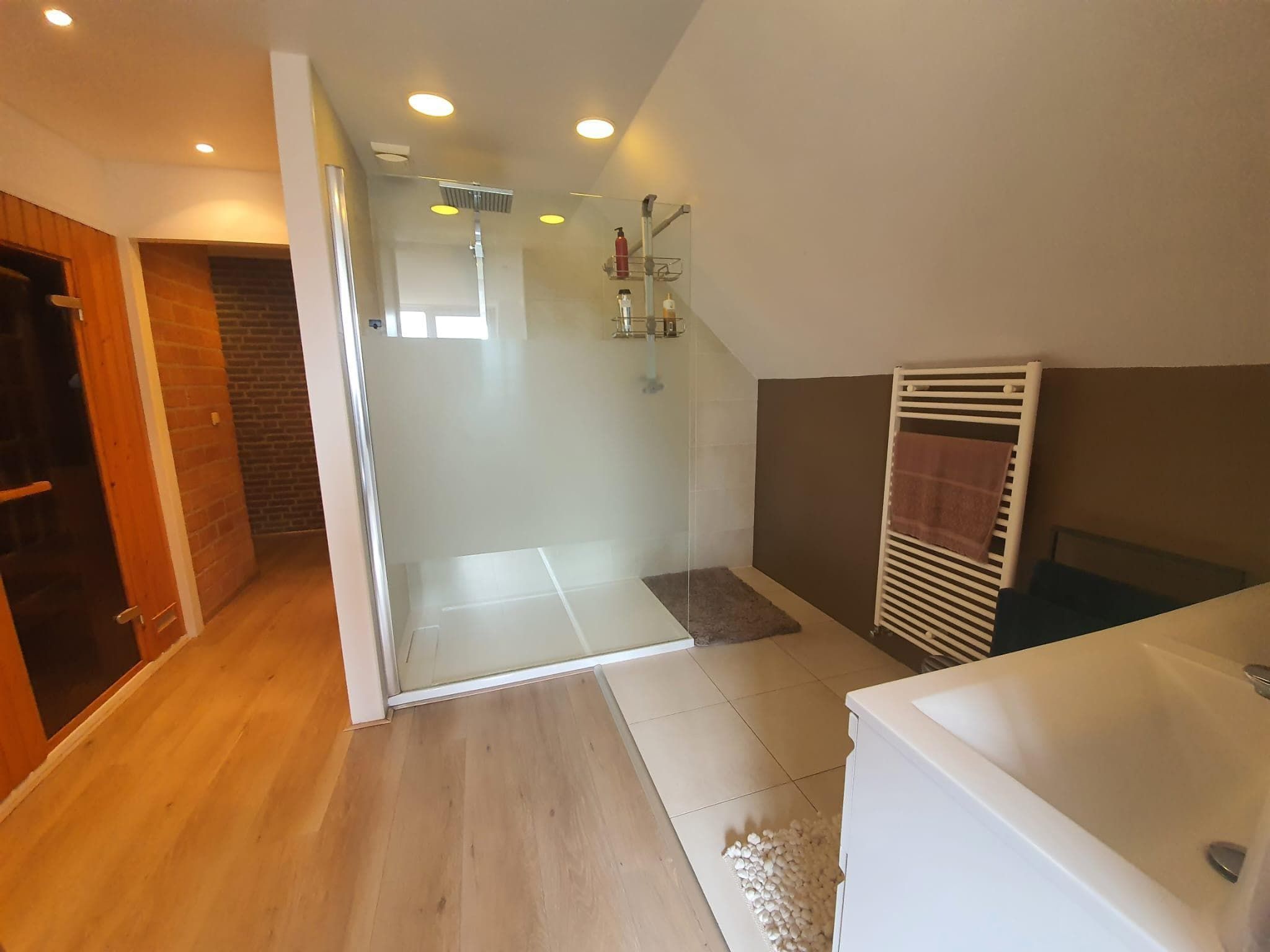 De badkamer van BnB van Duin in Steenderen