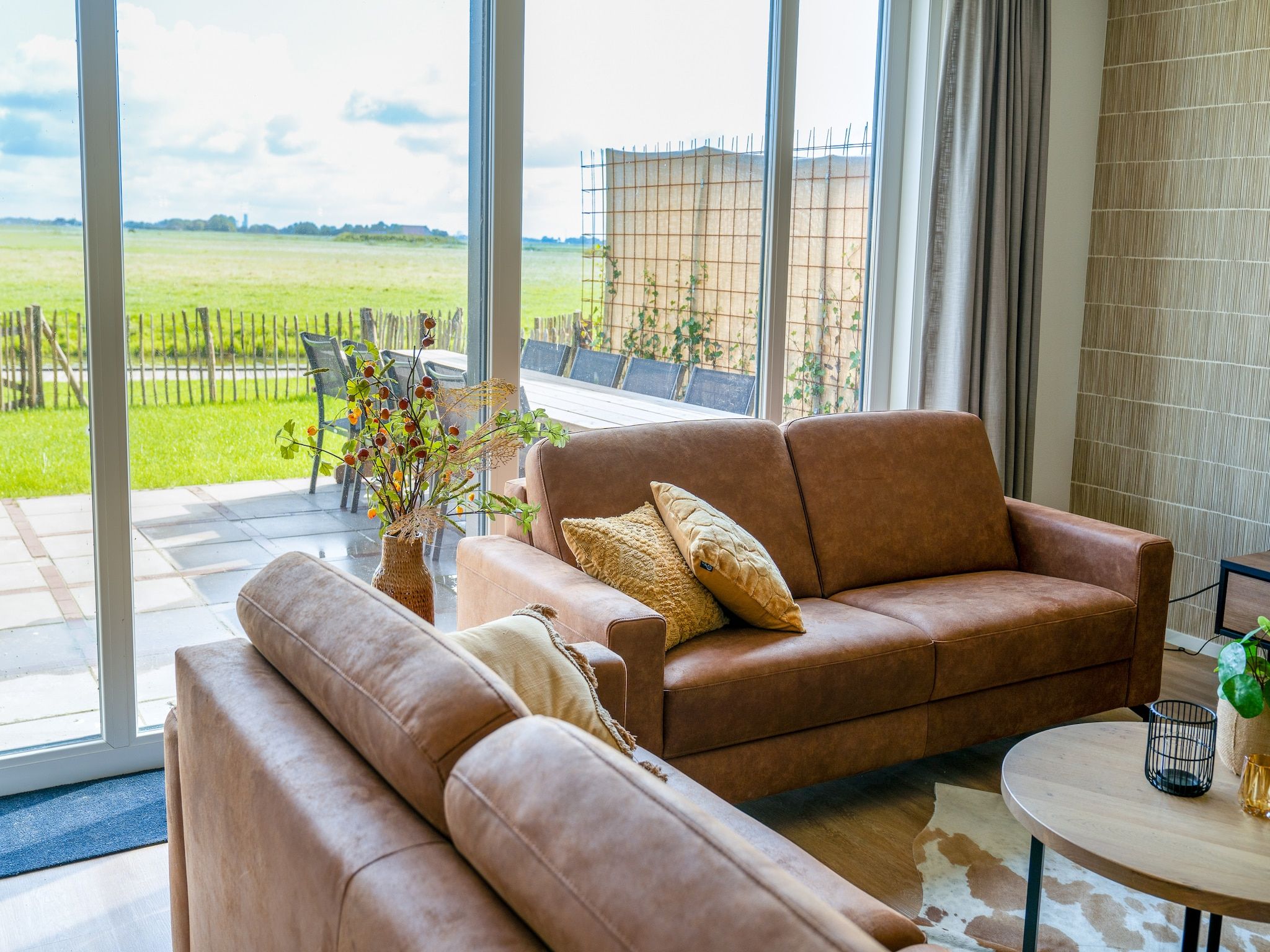 De woonkamer van 20 persoons villa in Leons