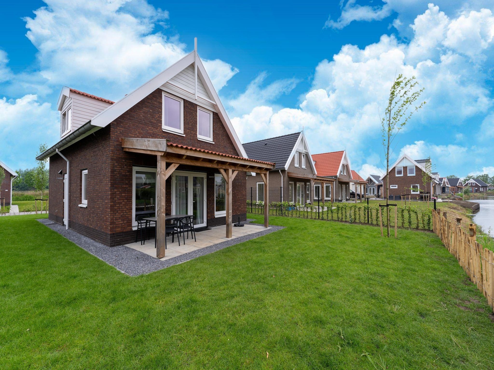 De buitenkant van Strandloper 129 in Simonshaven