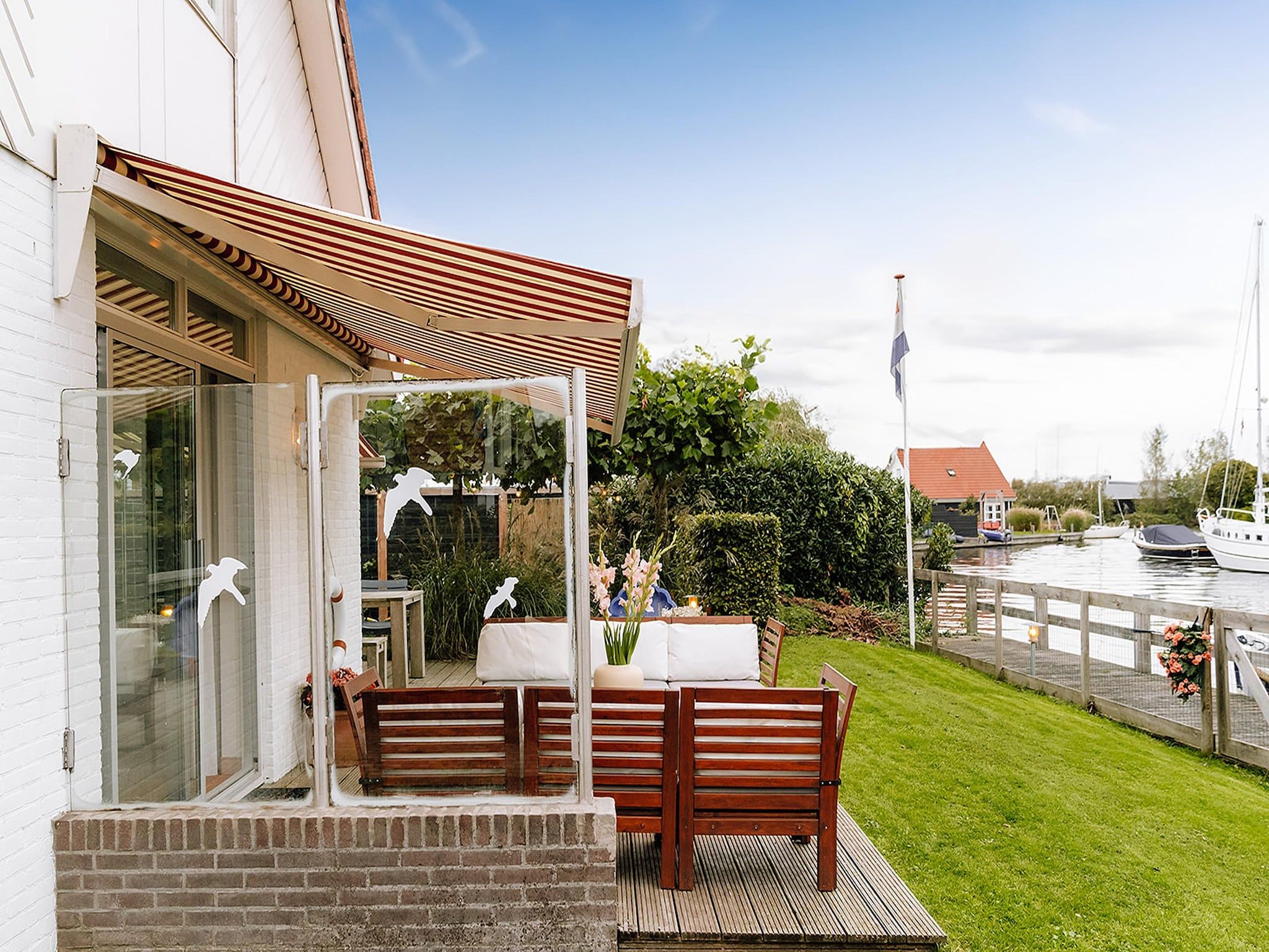 Het terras van De Wetterkant in Grou