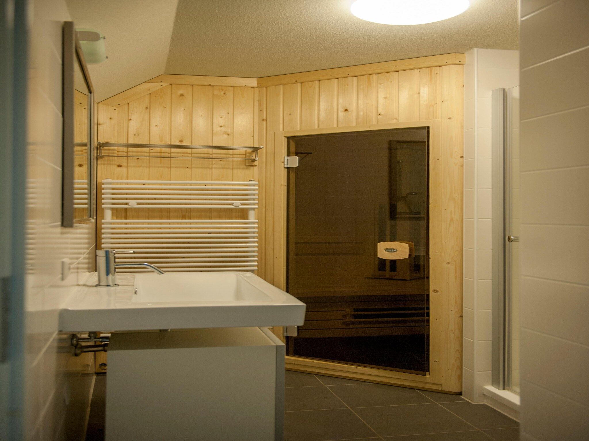 De badkamer van Noordzee Résidence Cadzand-Bad 32 in Cadzand-Bad
