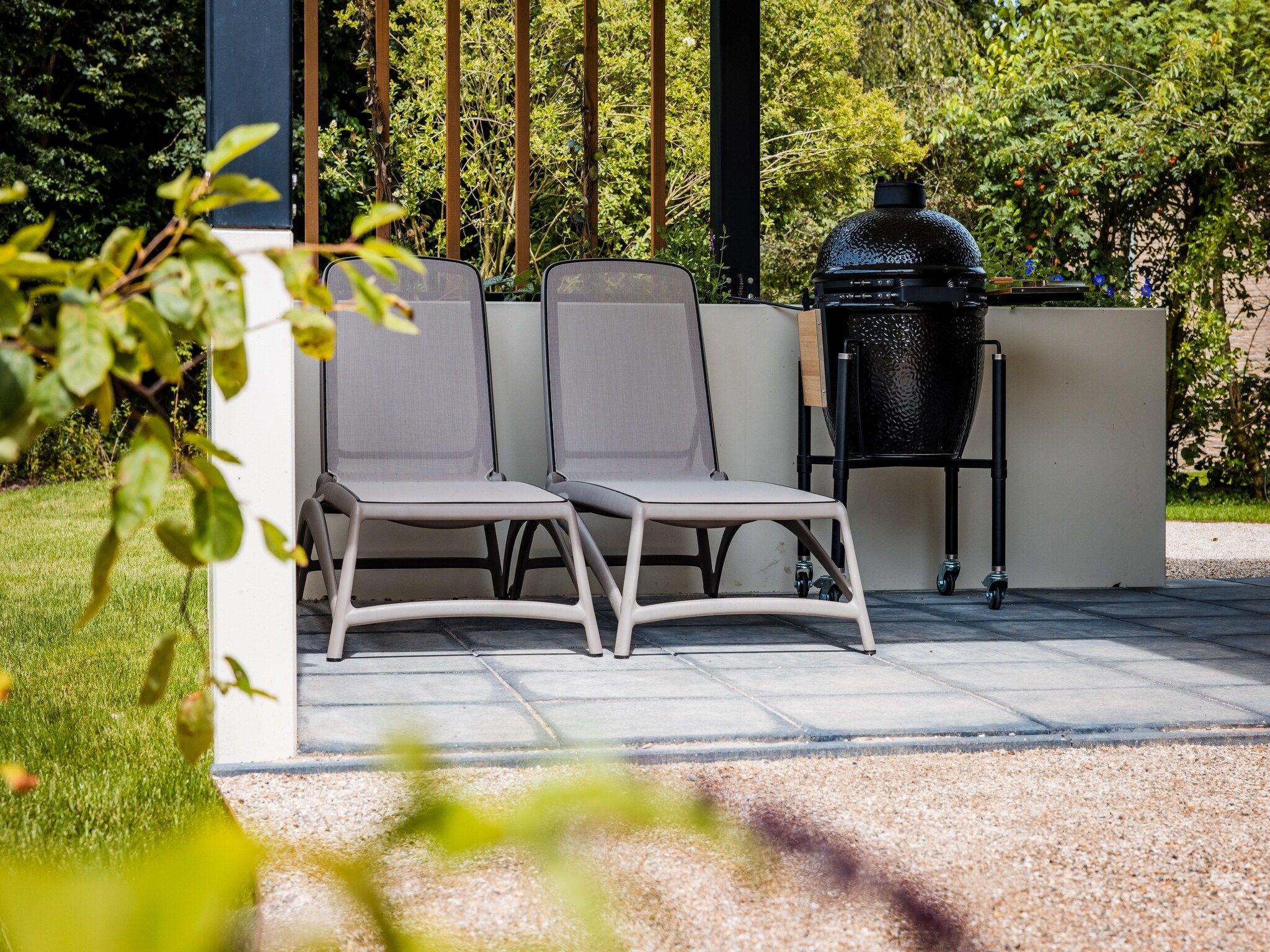 De tuin van Dwergarend 17-21 in Voorthuizen