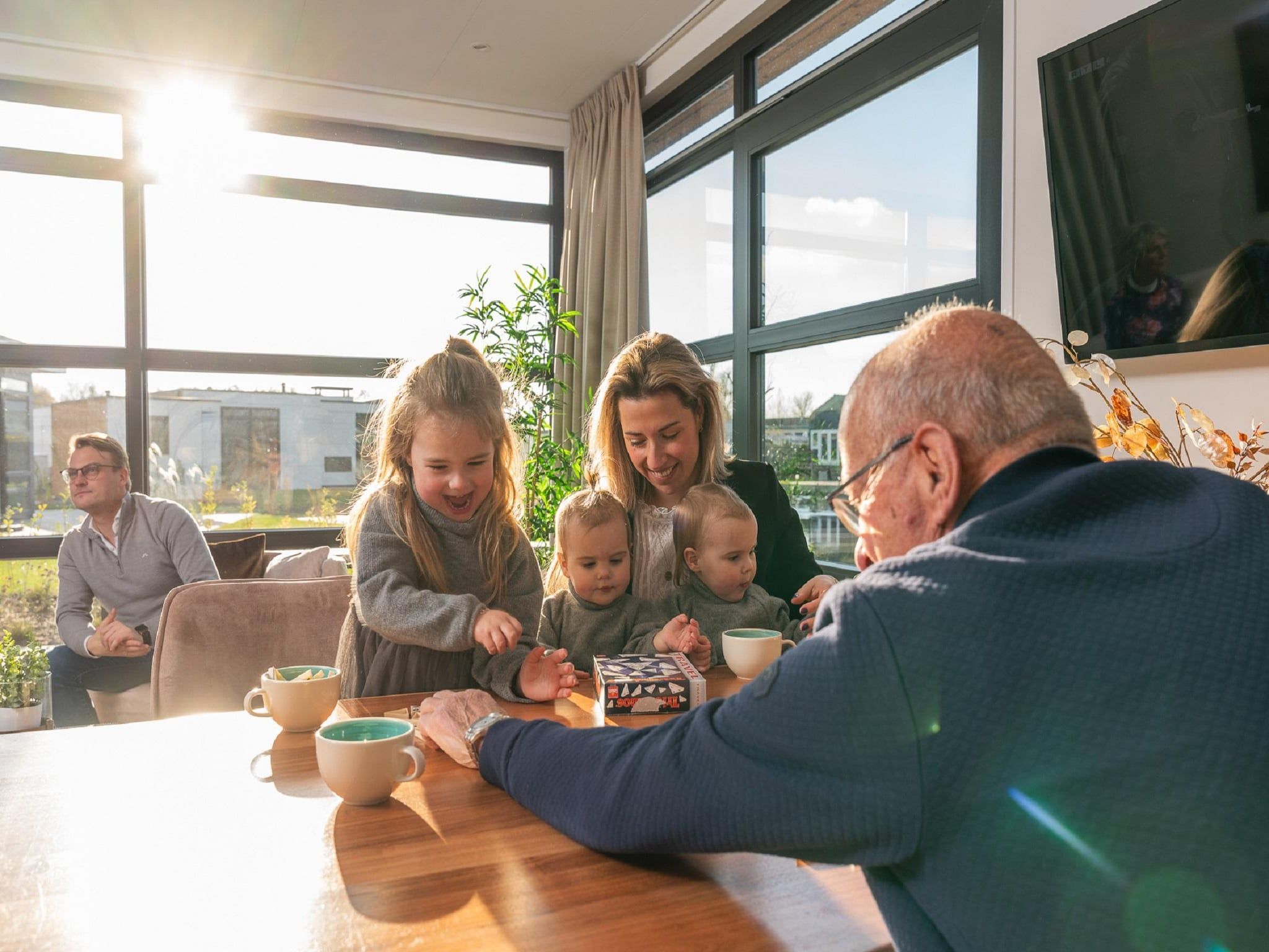De woonkamer van MarinaPark Nieuw Loosdrecht 3 in Nieuw-Loosdrecht