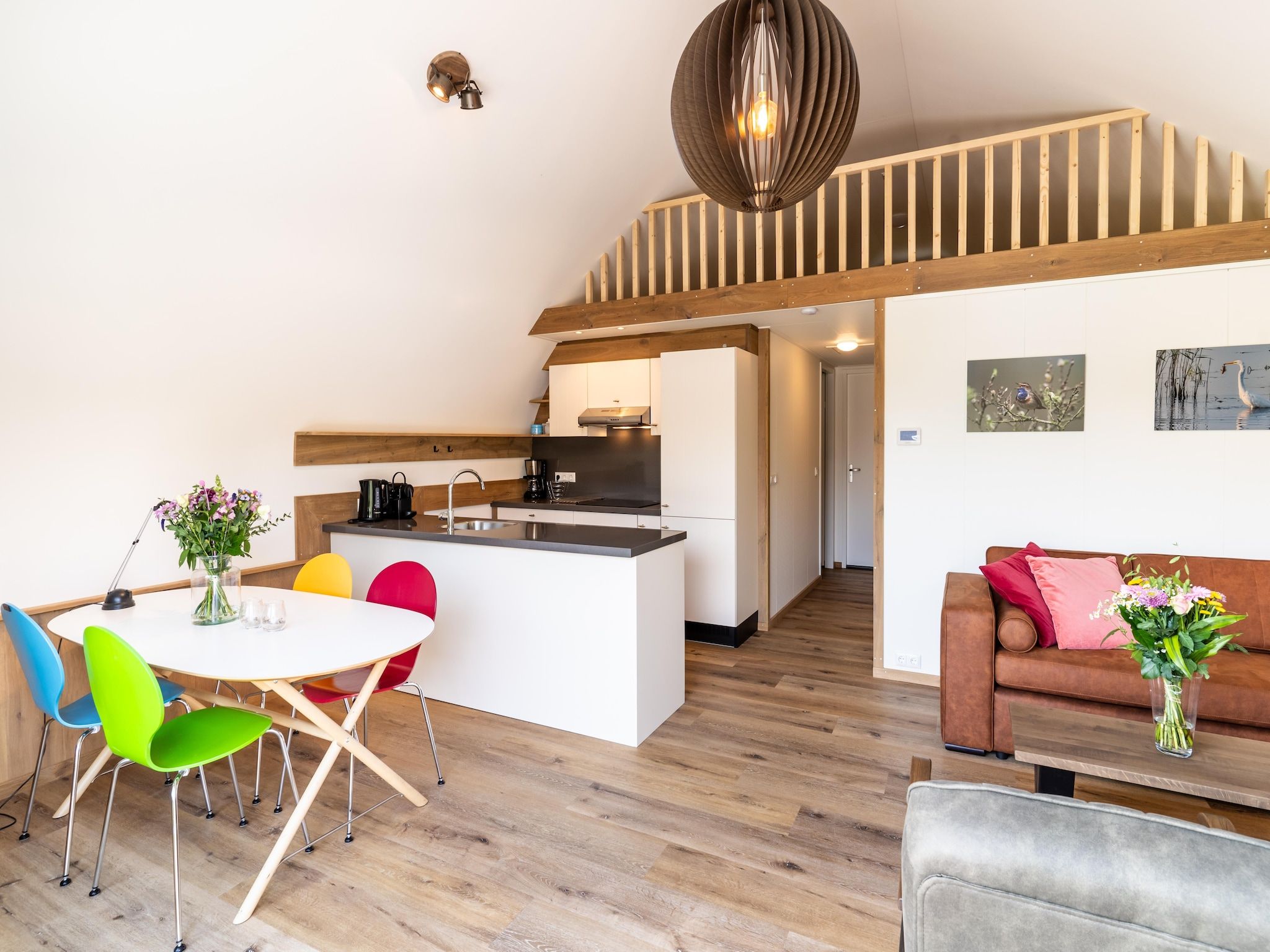 De woonkamer van 't Landgoed Baars 1 in Baars