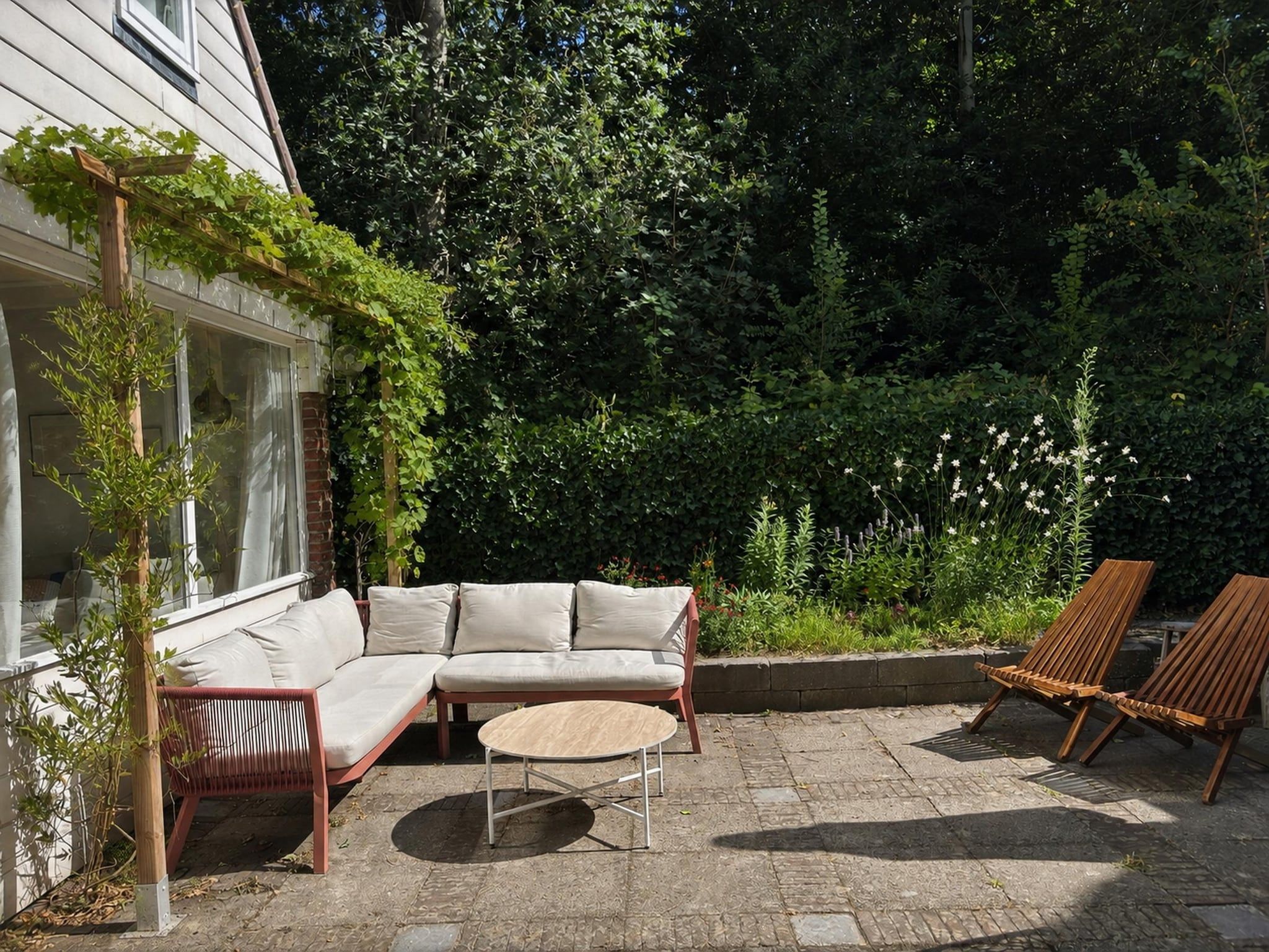 Het terras van Casa Duna in Noordwijkerhout