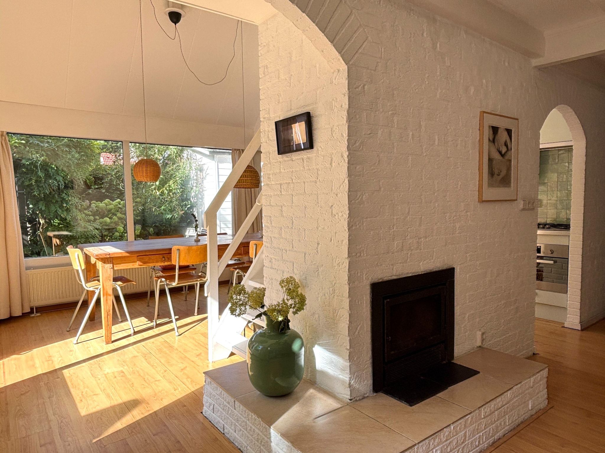 De woonkamer van Casa Duna in Noordwijkerhout