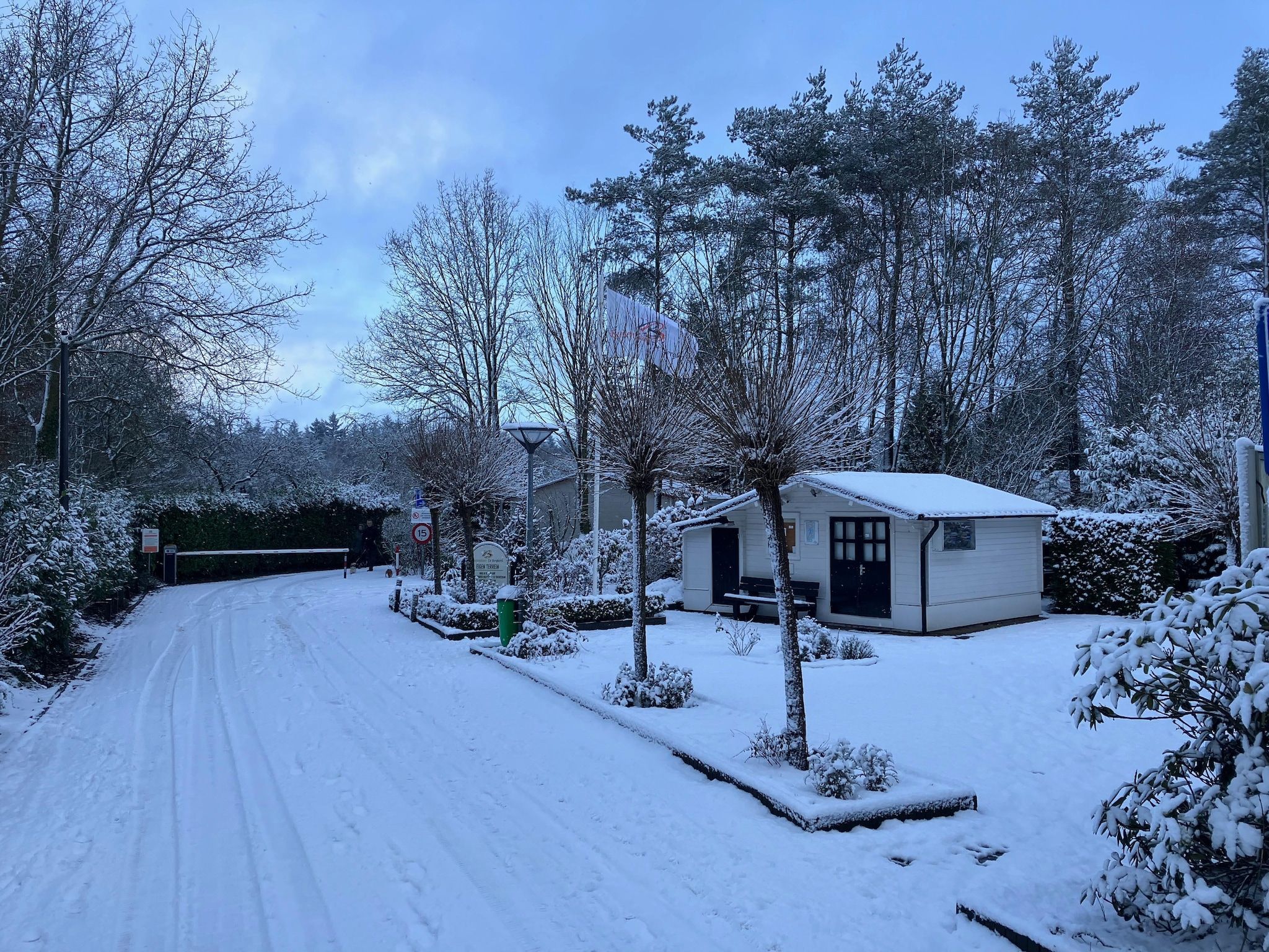 Knus chalet In een rustige omgeving met vijver in Stegeren - Foto 16 van 19