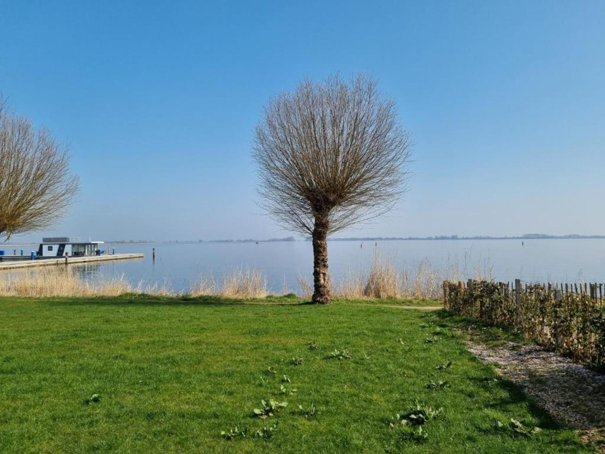De omgeving van Houseboat - Paviljoenwei 4  Sneek Offingawier 'Boatique Sneek' in Offingawier