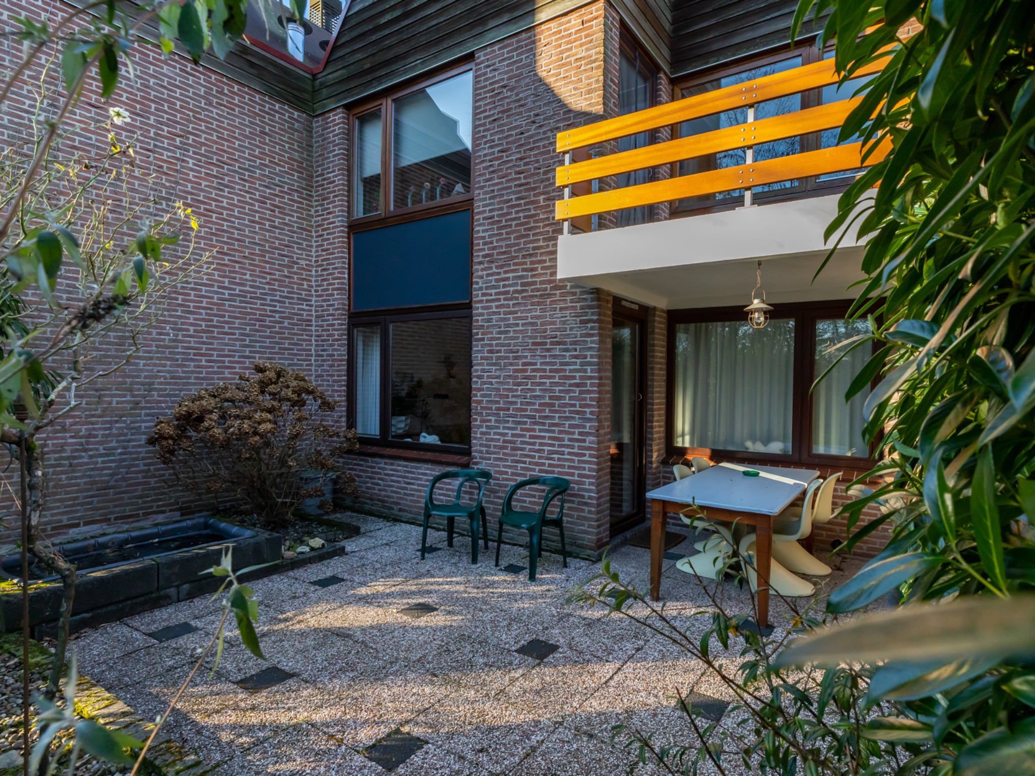 Het terras van Nescio in Veere