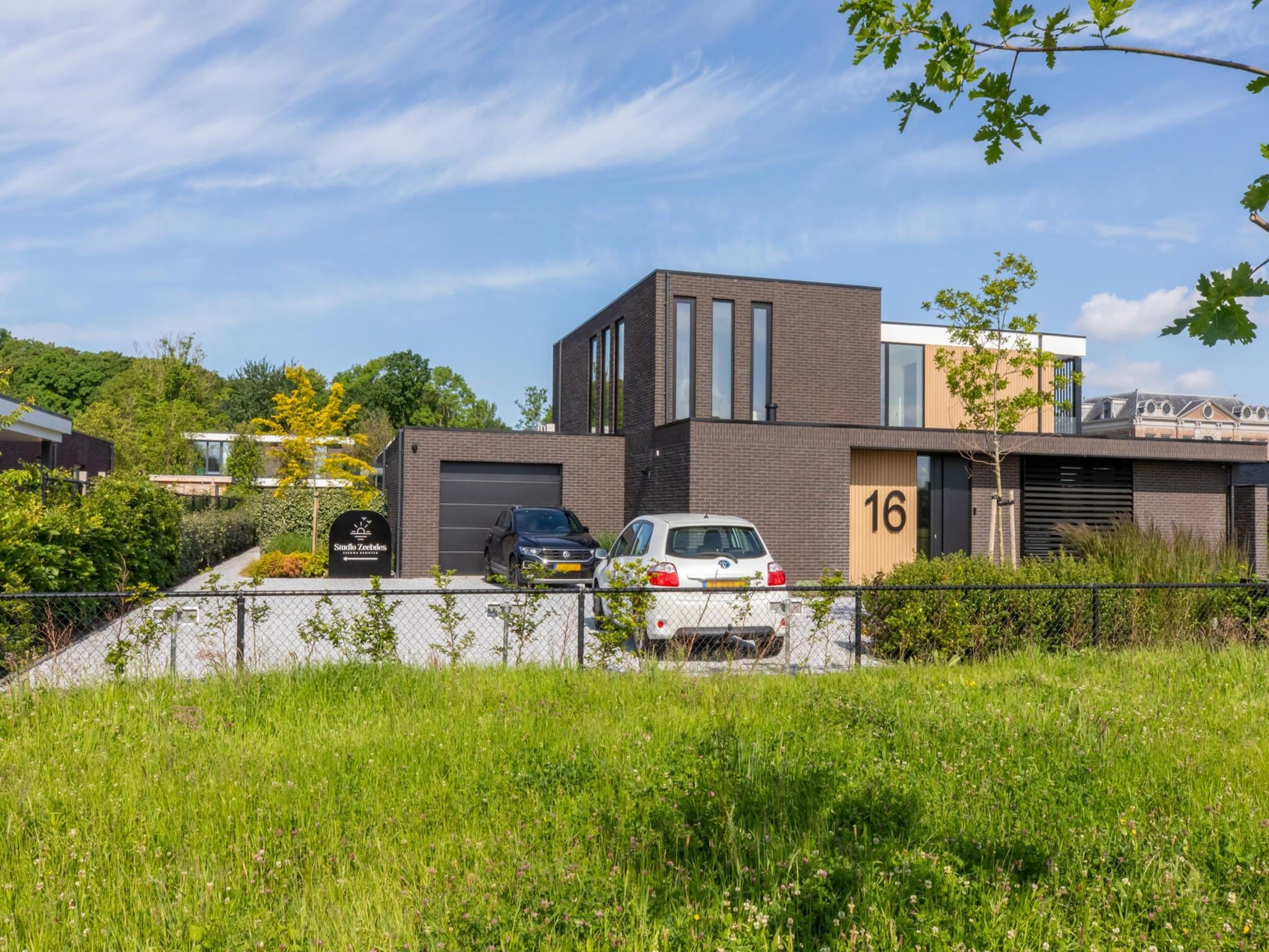 De buitenkant van Studio BRIES in Koudekerke
