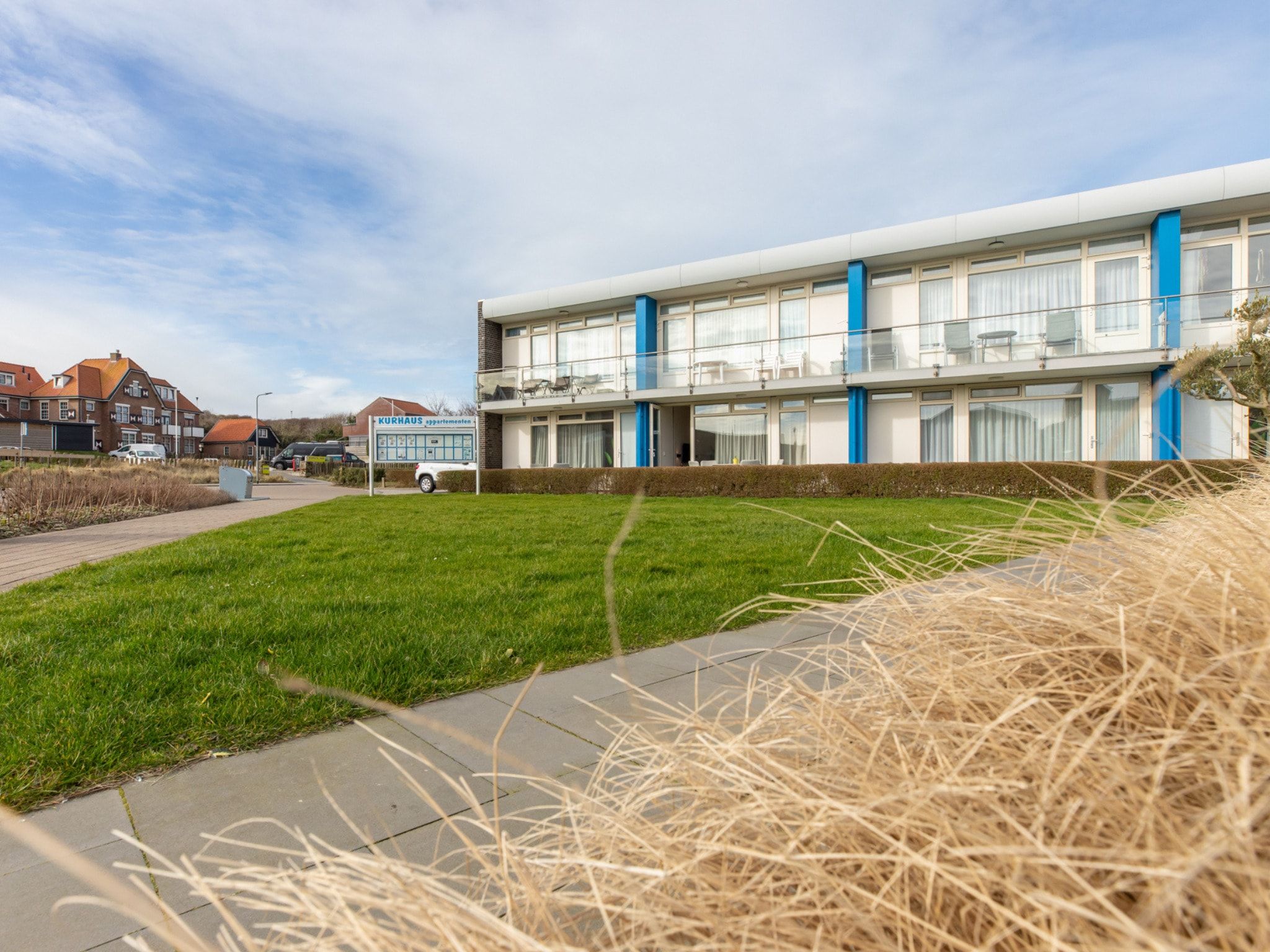 De buitenkant van Zoutelande 'Kurhaus appartement nr 1 in Zoutelande