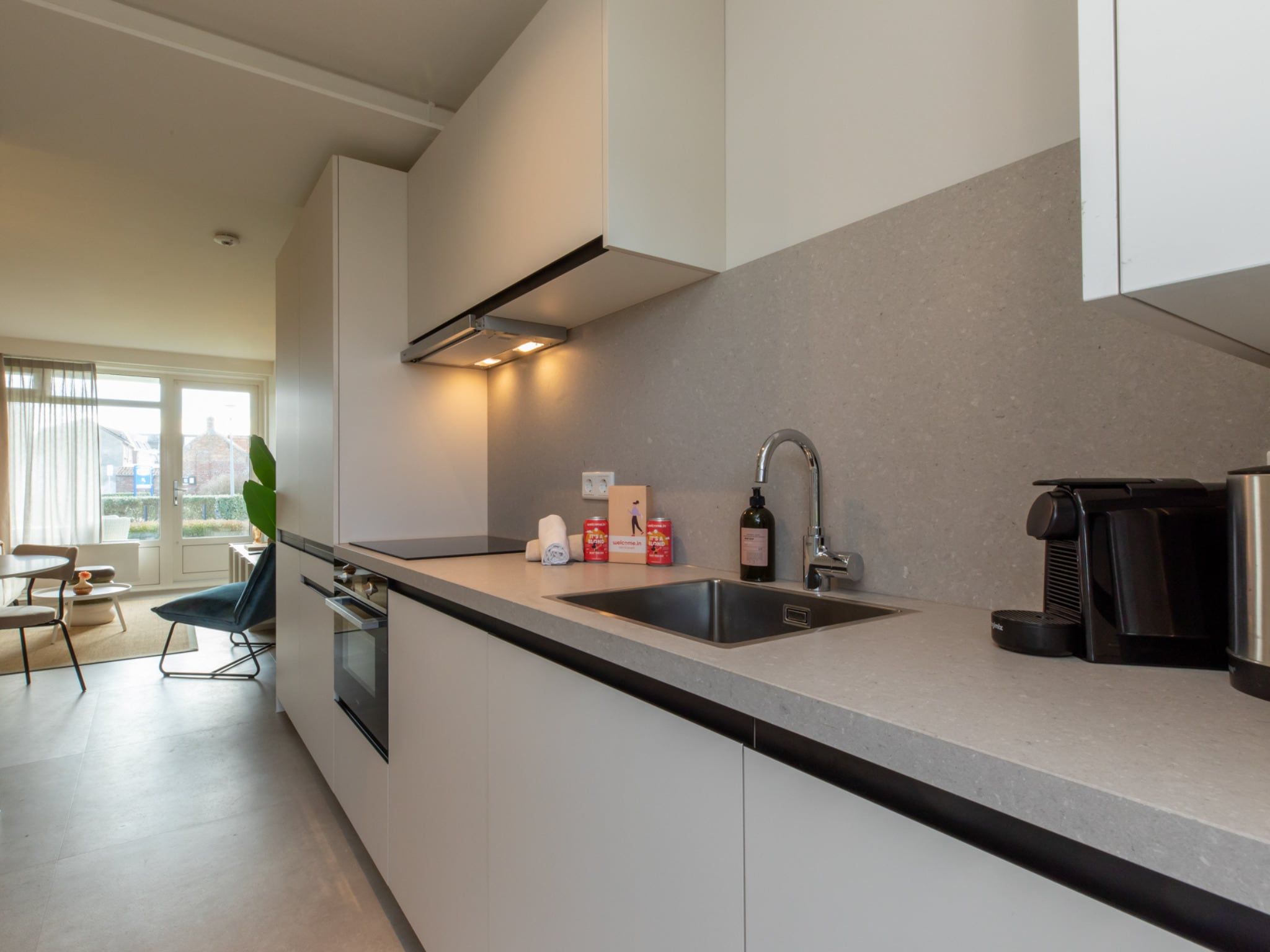 De keuken van Nieuwstraat 1  Zoutelande 'Kurhaus - 2 in Zoutelande