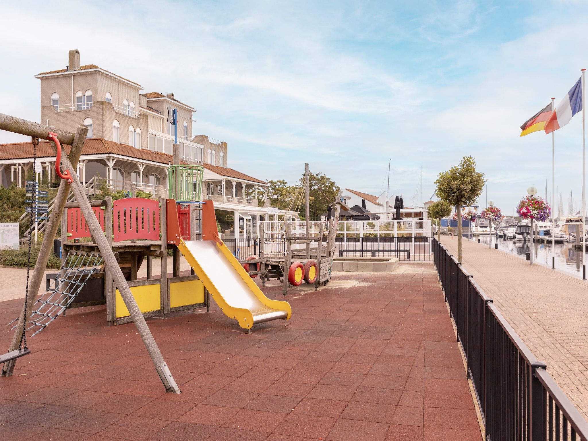 Parkfaciliteiten bij Marina Port Zélande 1 in Ouddorp