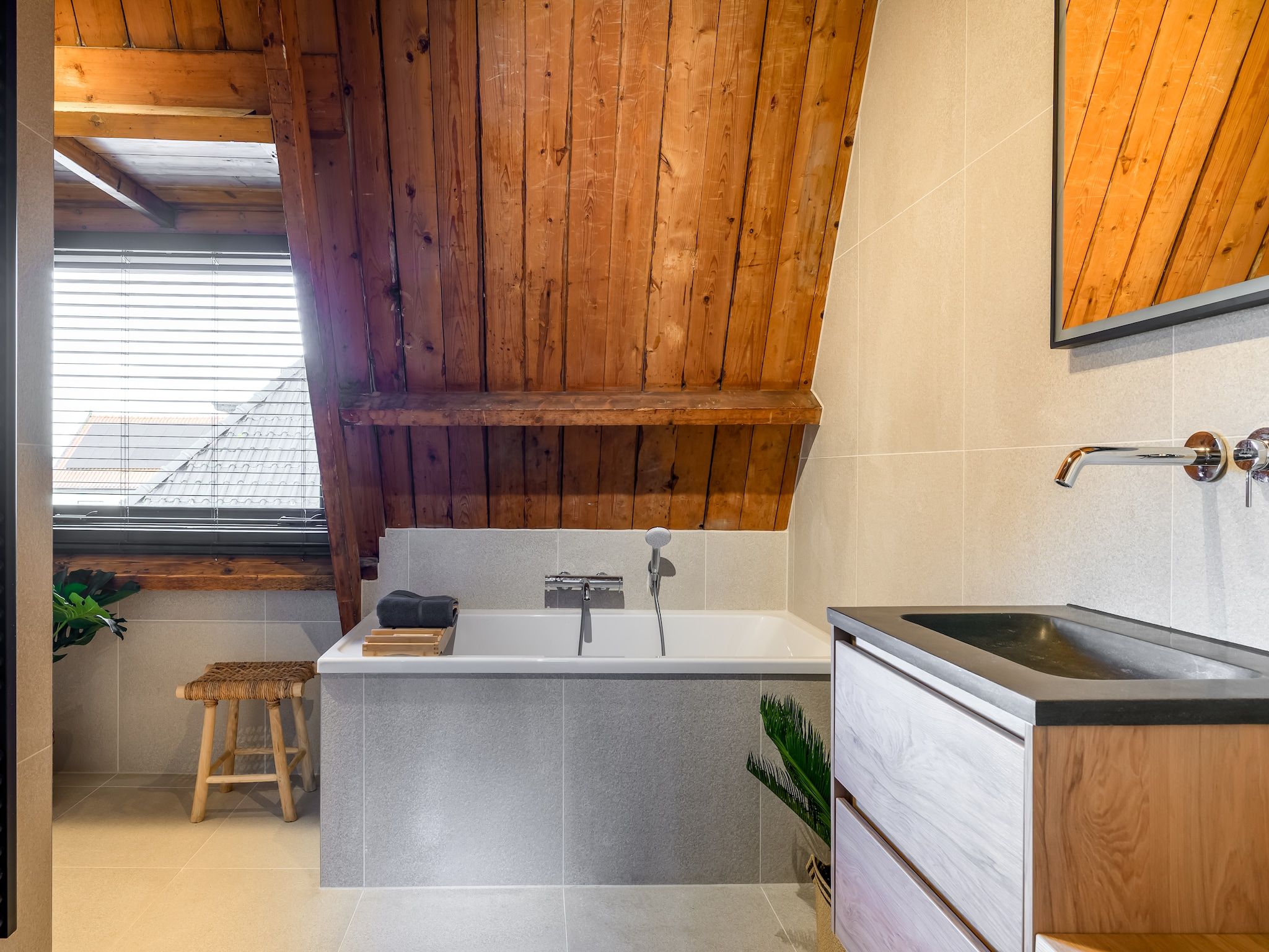 De badkamer van Loft Loopuyt in Julianadorp