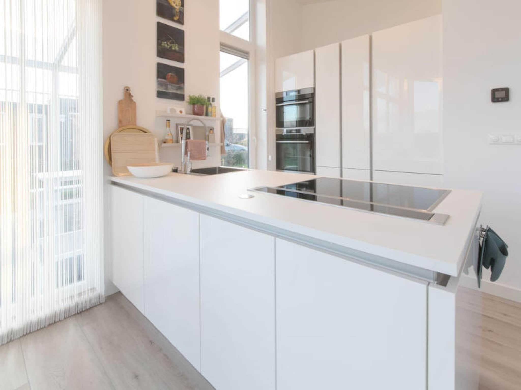 De keuken van Water Resort Oosterschelde 73 in Wemeldinge