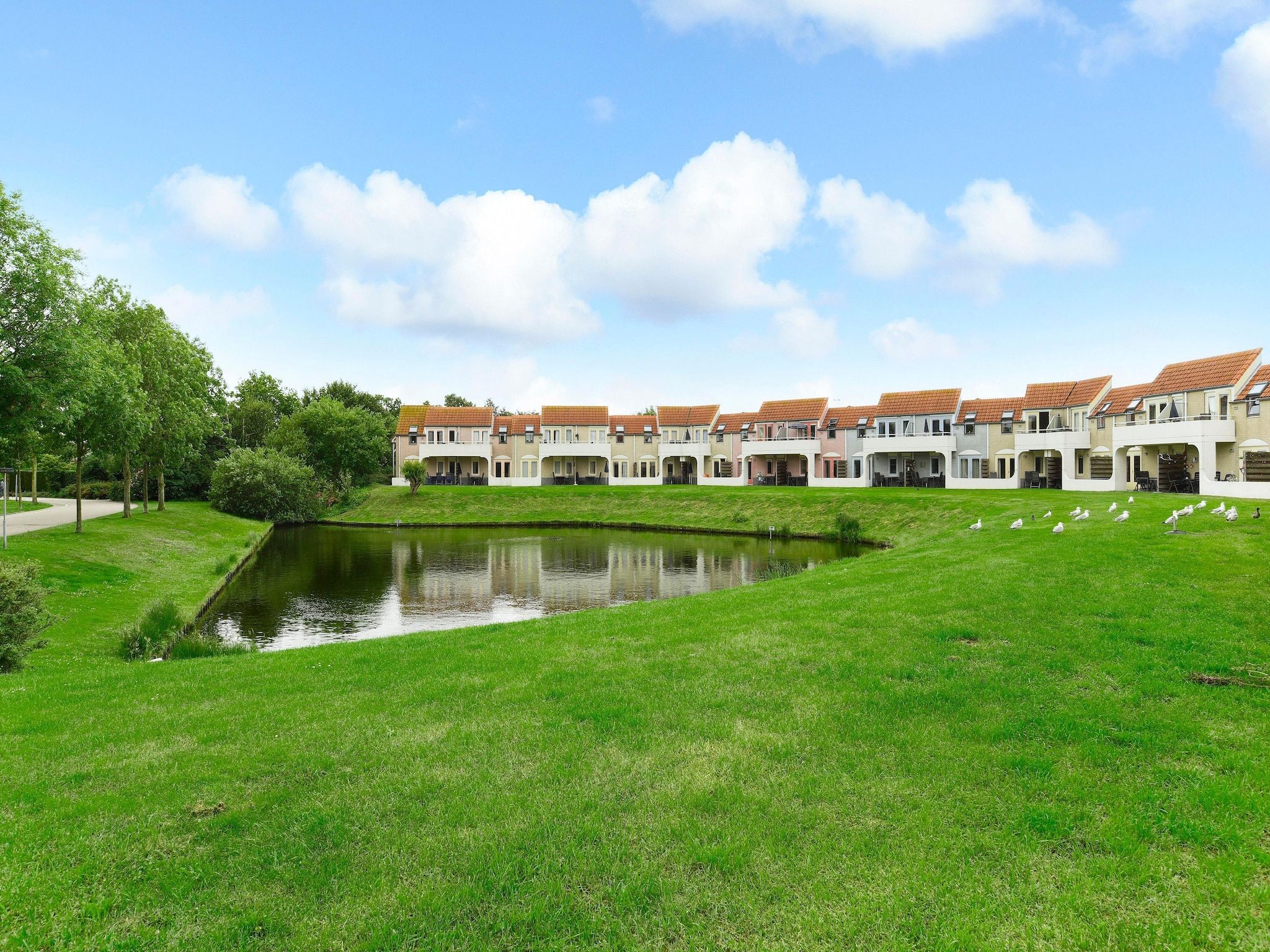 De buitenkant van Parc Port Greve 5 in Brouwershaven