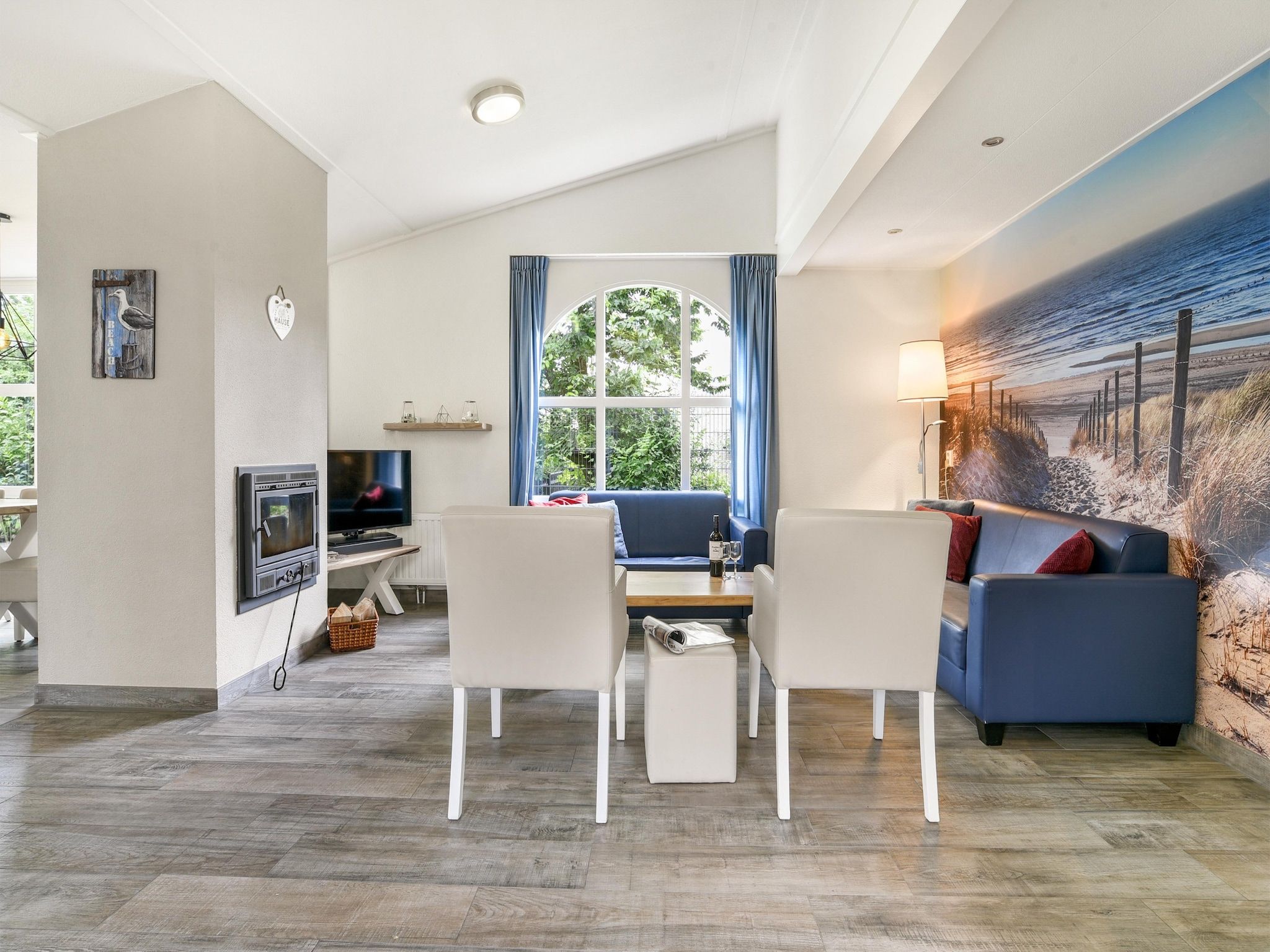 De woonkamer van Parc Port Greve 19 in Brouwershaven