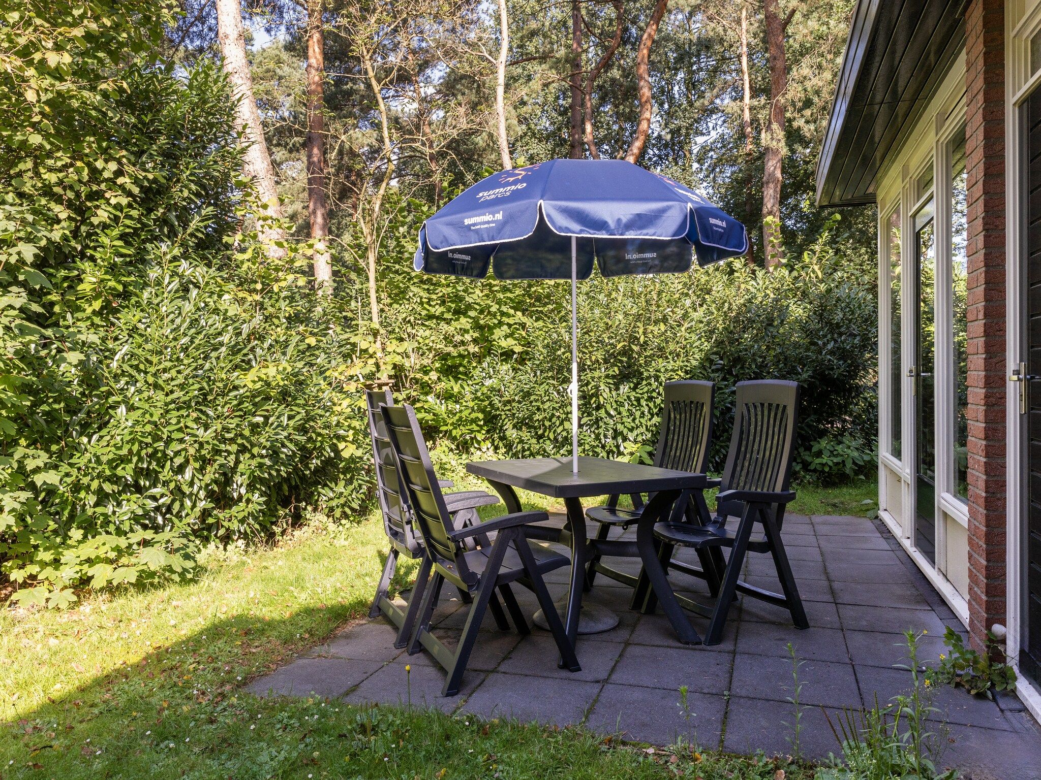 Het terras van Parc Heihaas 3 in Putten