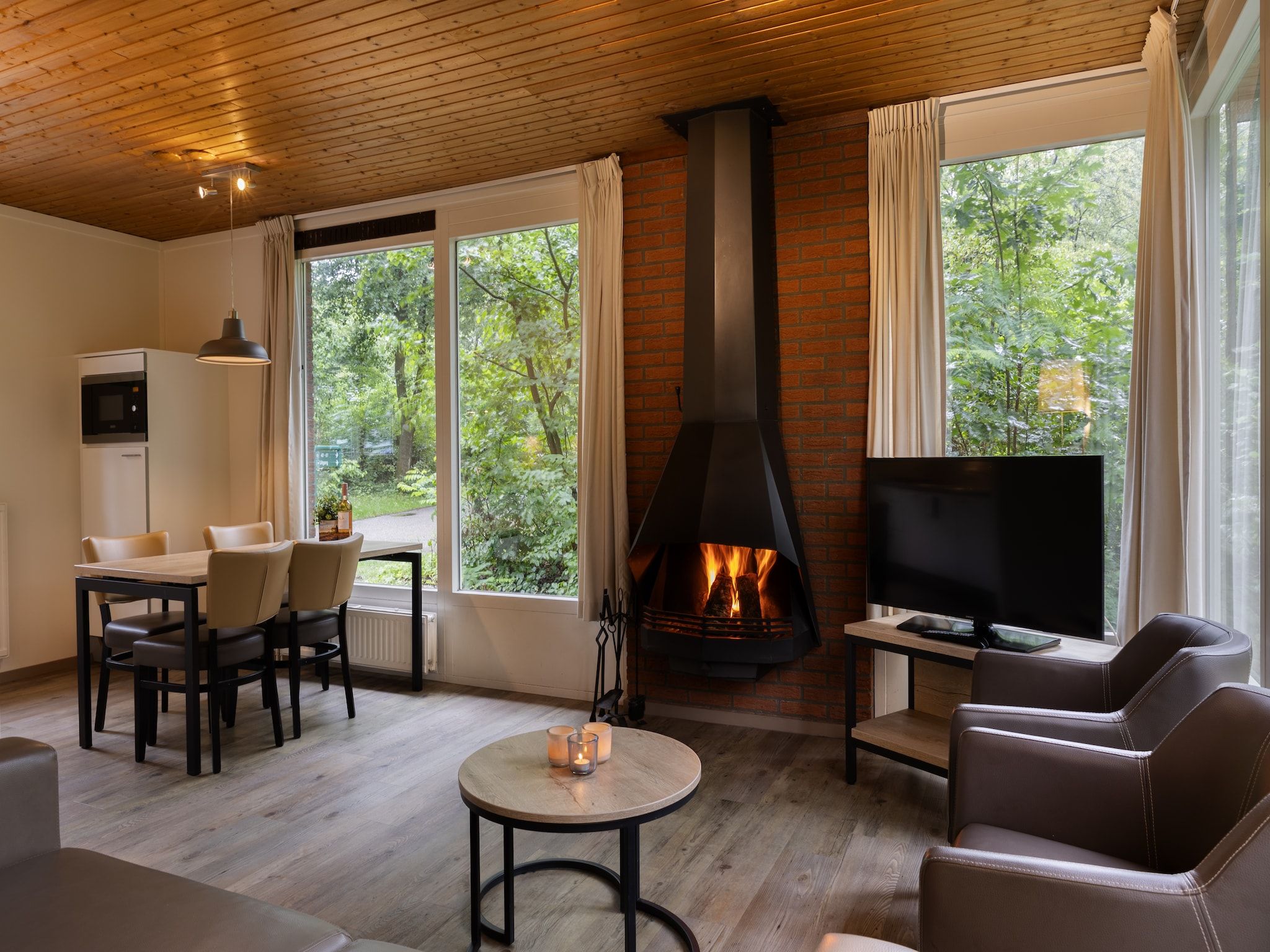 De woonkamer van Parc Heihaas 4 in Putten