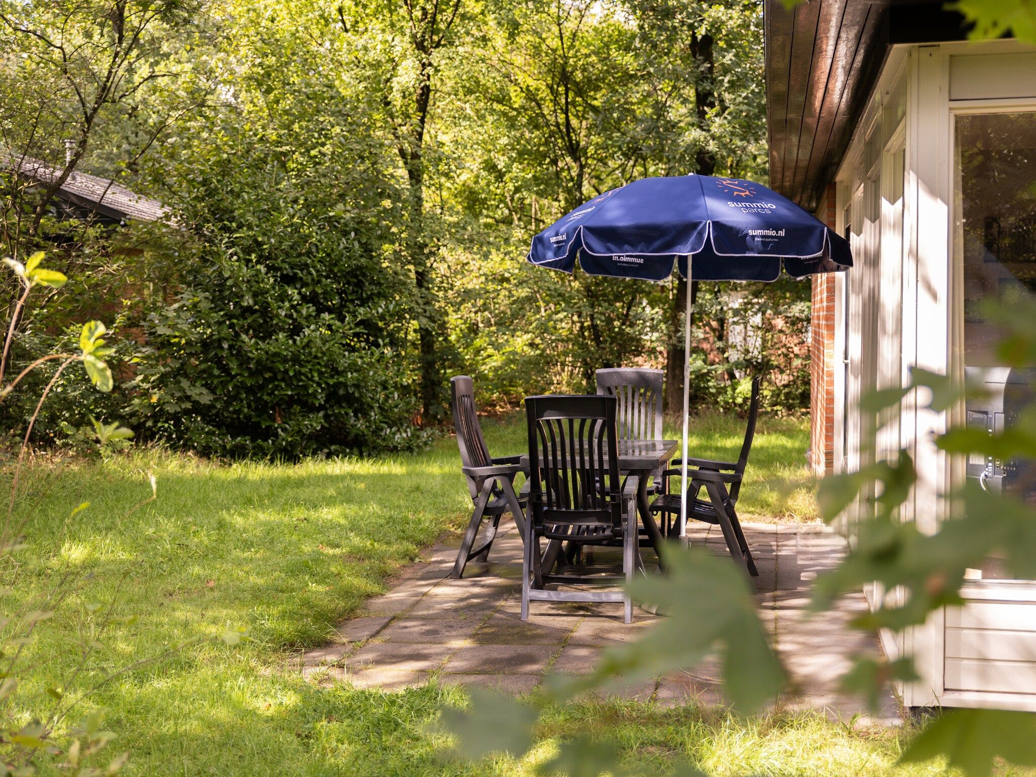 Het terras van Parc Heihaas 5 in Putten