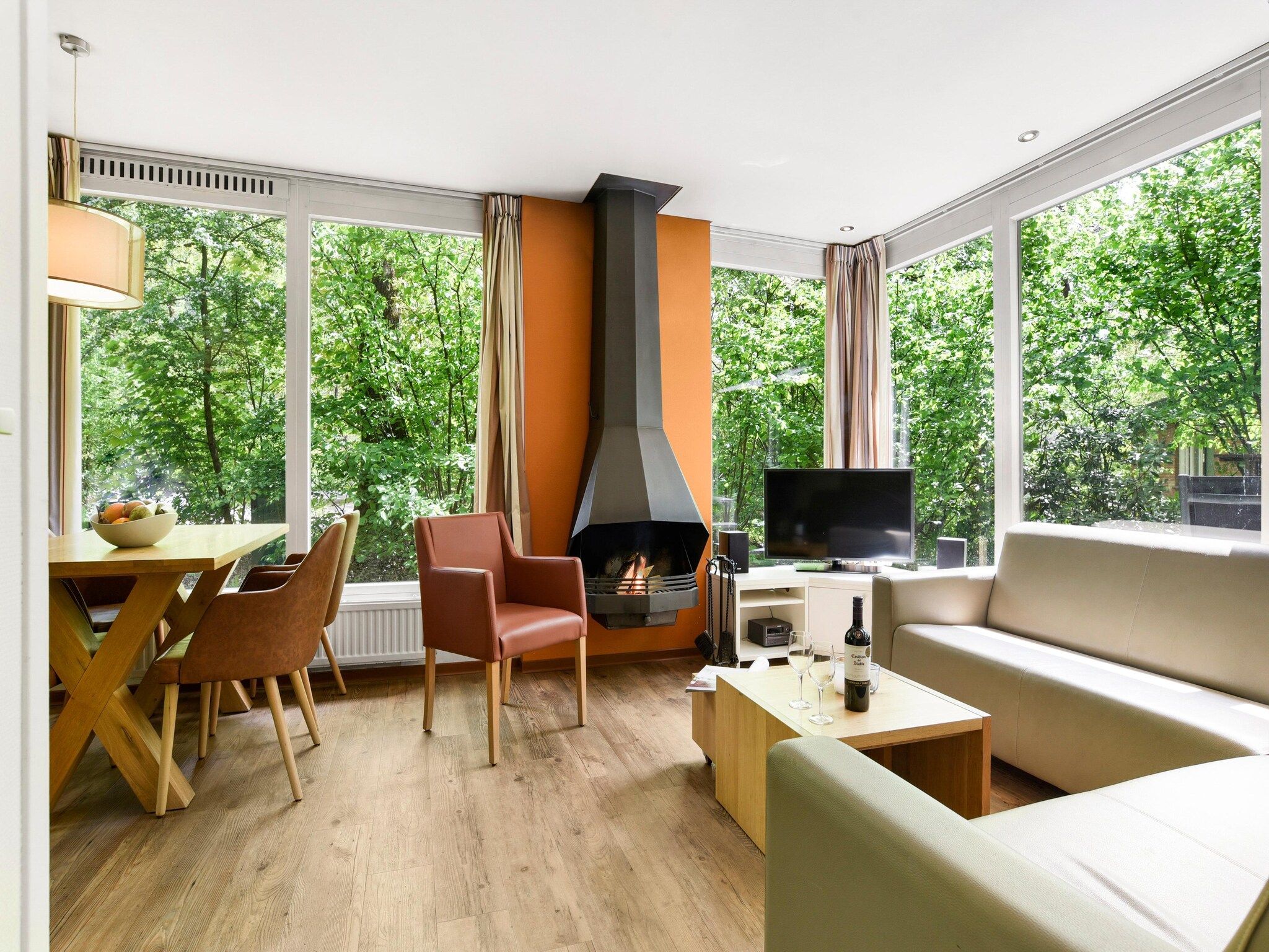 De woonkamer van Parc Heihaas 7 in Putten