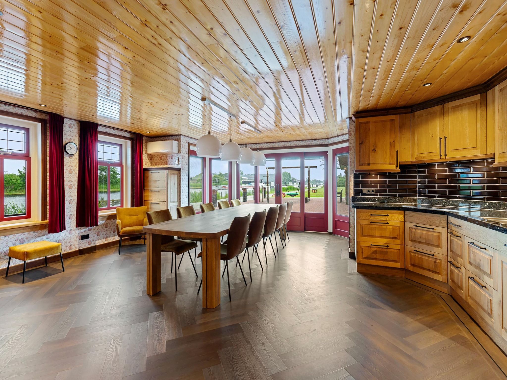 De woonkamer van Oane's Huske in Jistrum / Skûlenboarch