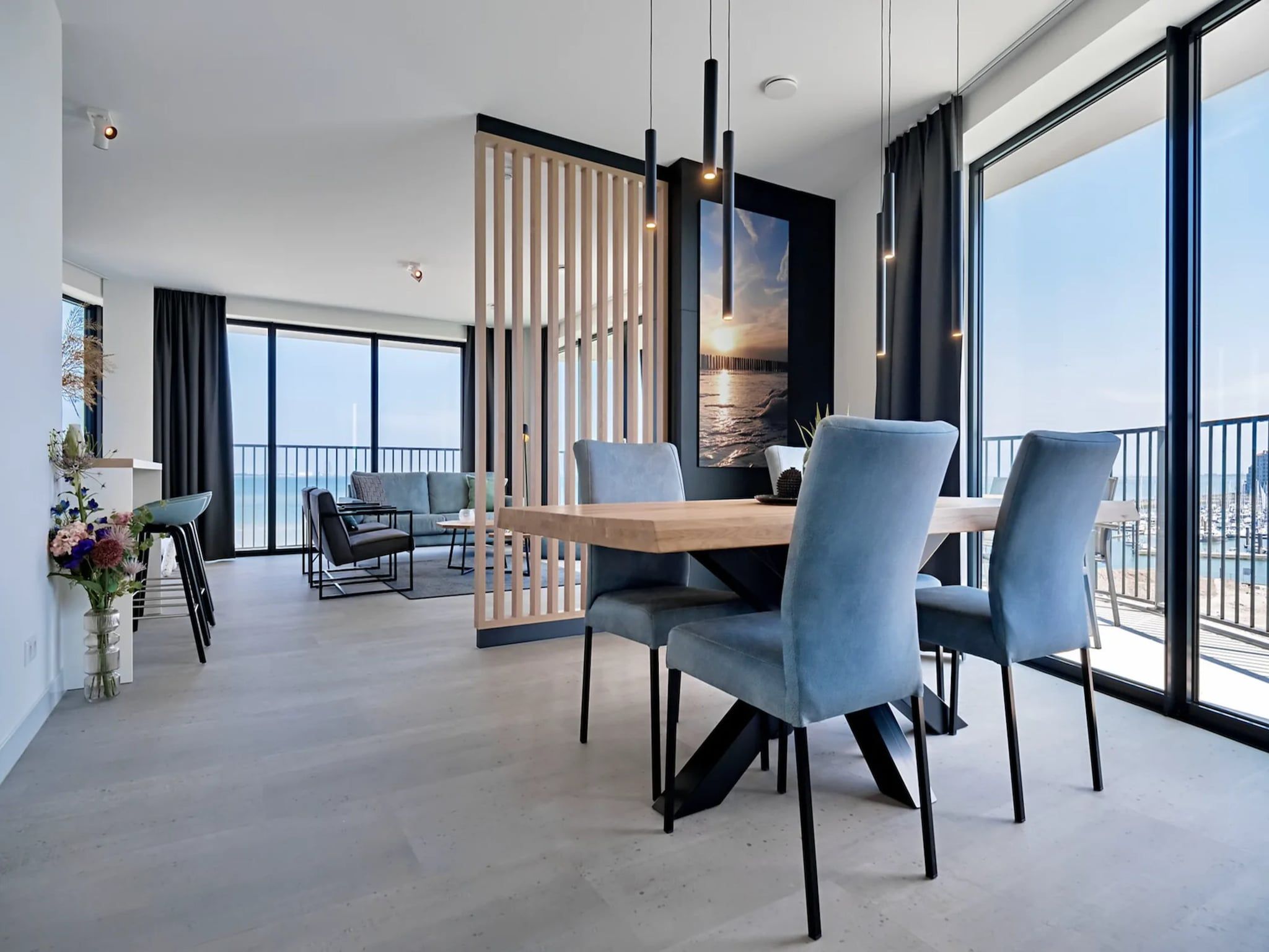 De eetkamer van Breskens Apartments & Penthouses 10 in Breskens