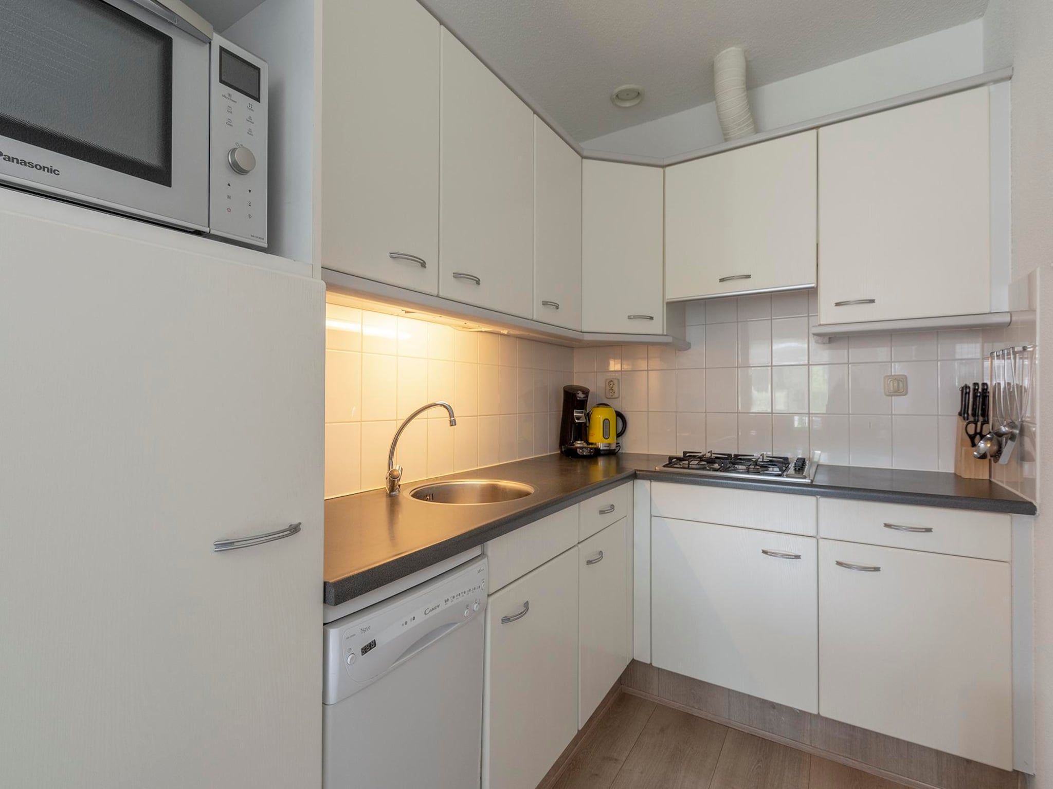 De keuken van Résidence Juliana 53 in Julianadorp aan Zee