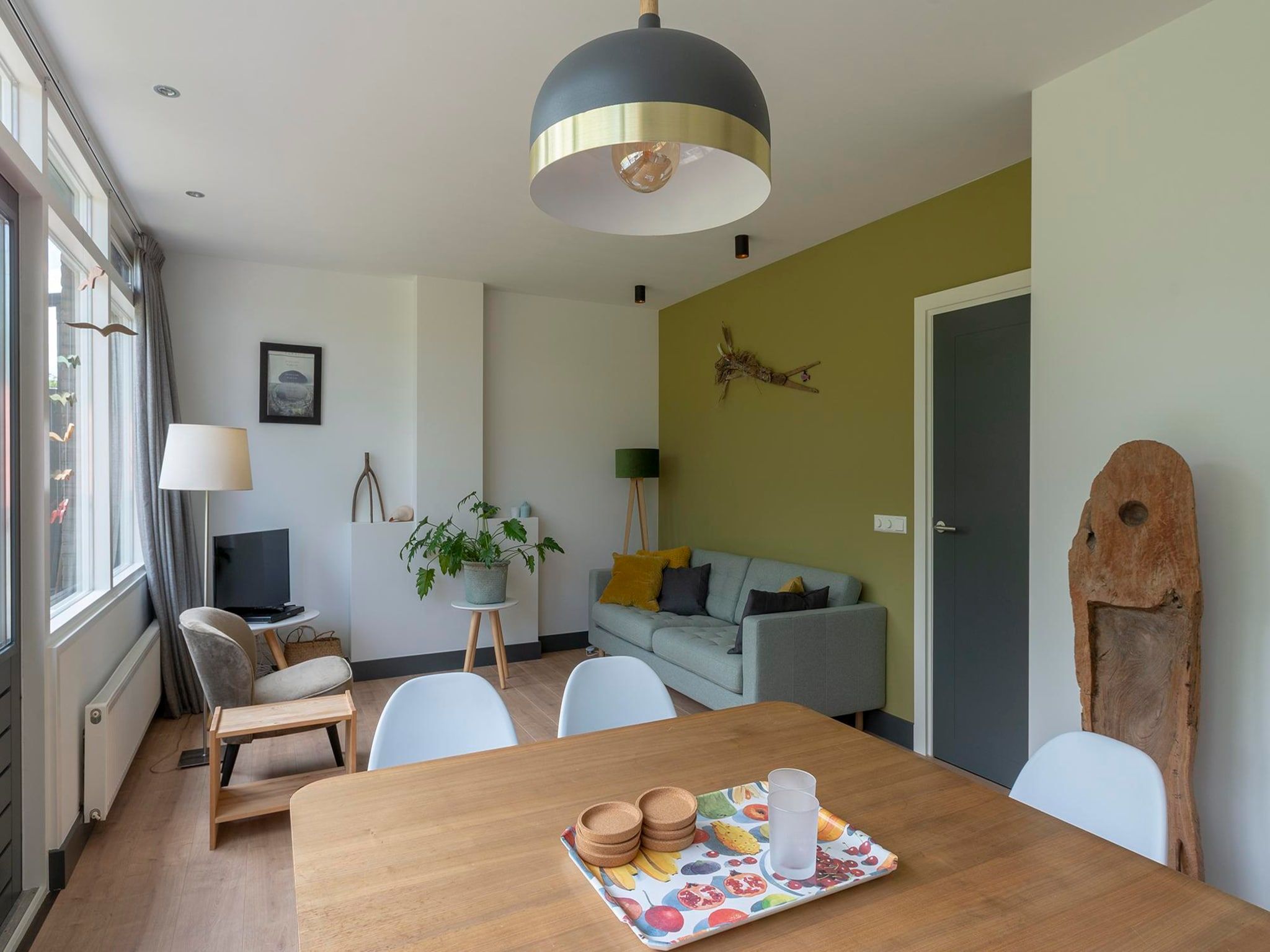 De woonkamer van Previnaireweg 34 in Callantsoog